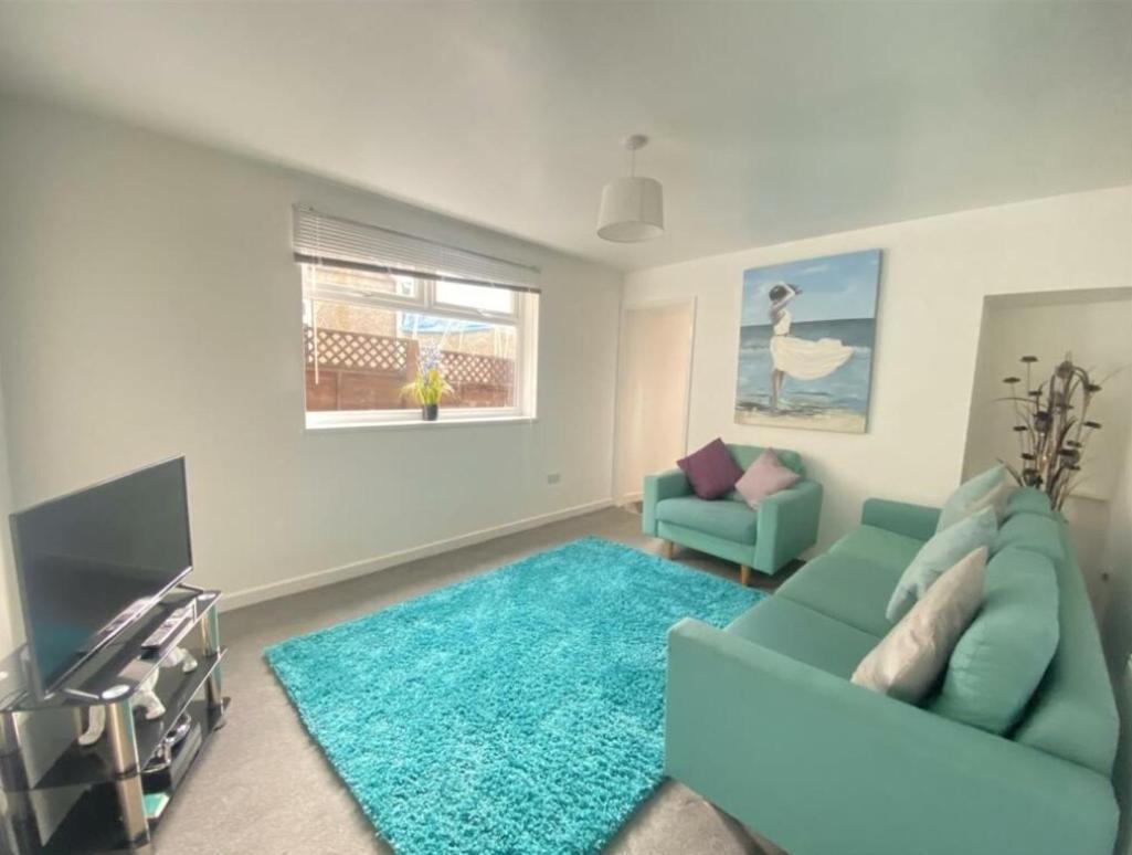 Three-Bedroom House photo 1