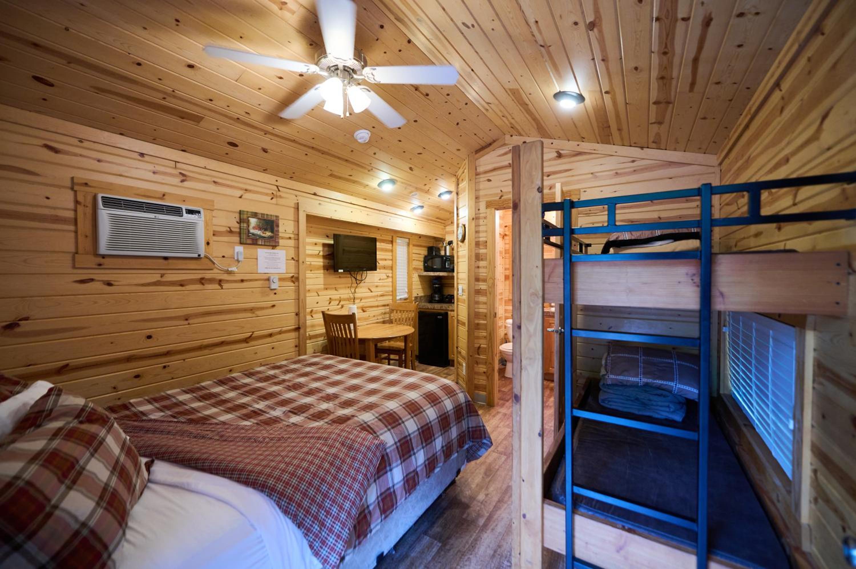 Cabin Deluxe