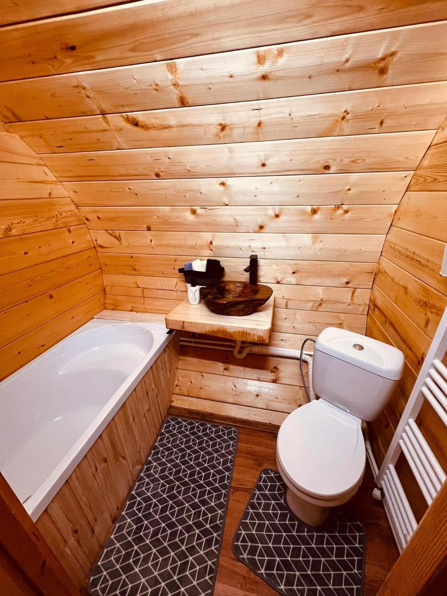 Double Room with Private Bathroom photo 3