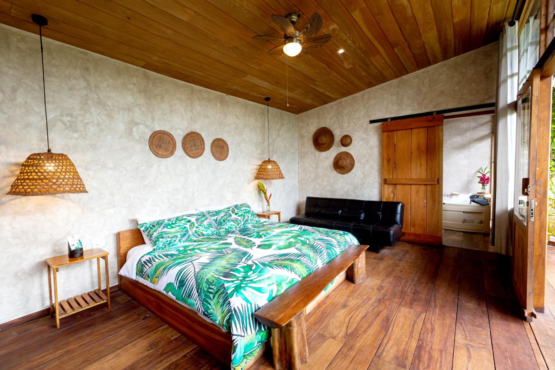 Deluxe Room (2 Adults + 1 Child) photo 1