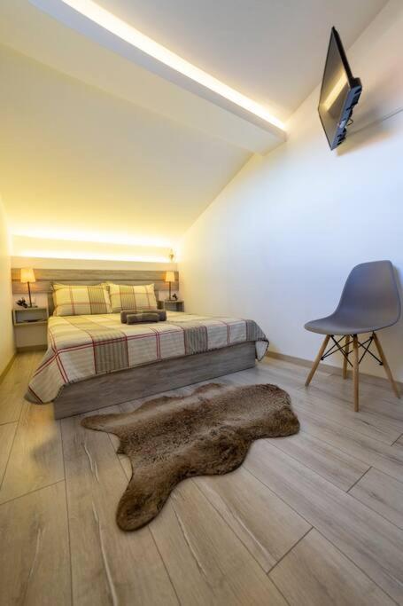 Two-Bedroom Apartment photo 2