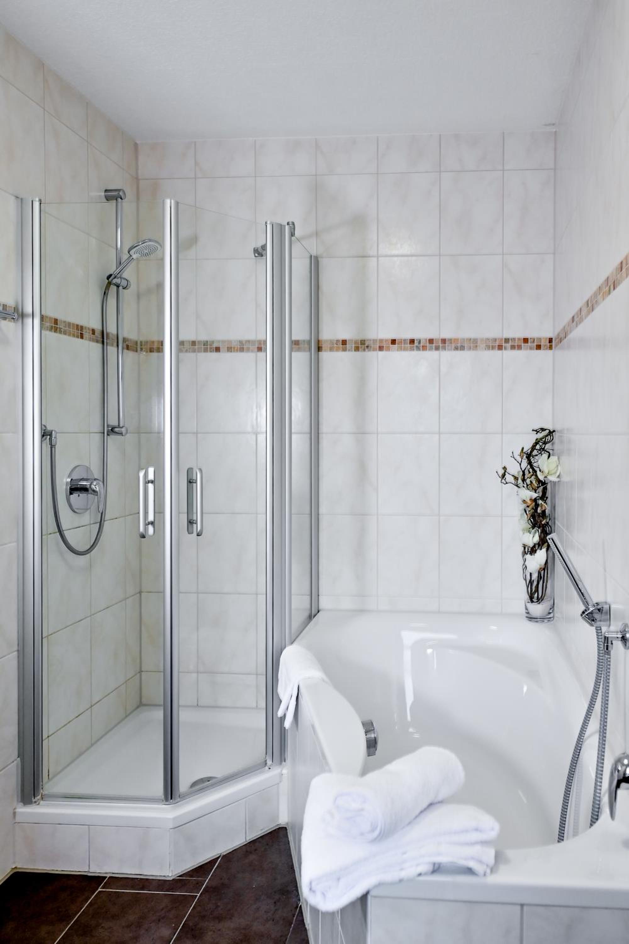 Deluxe Double Room with Bath photo 2