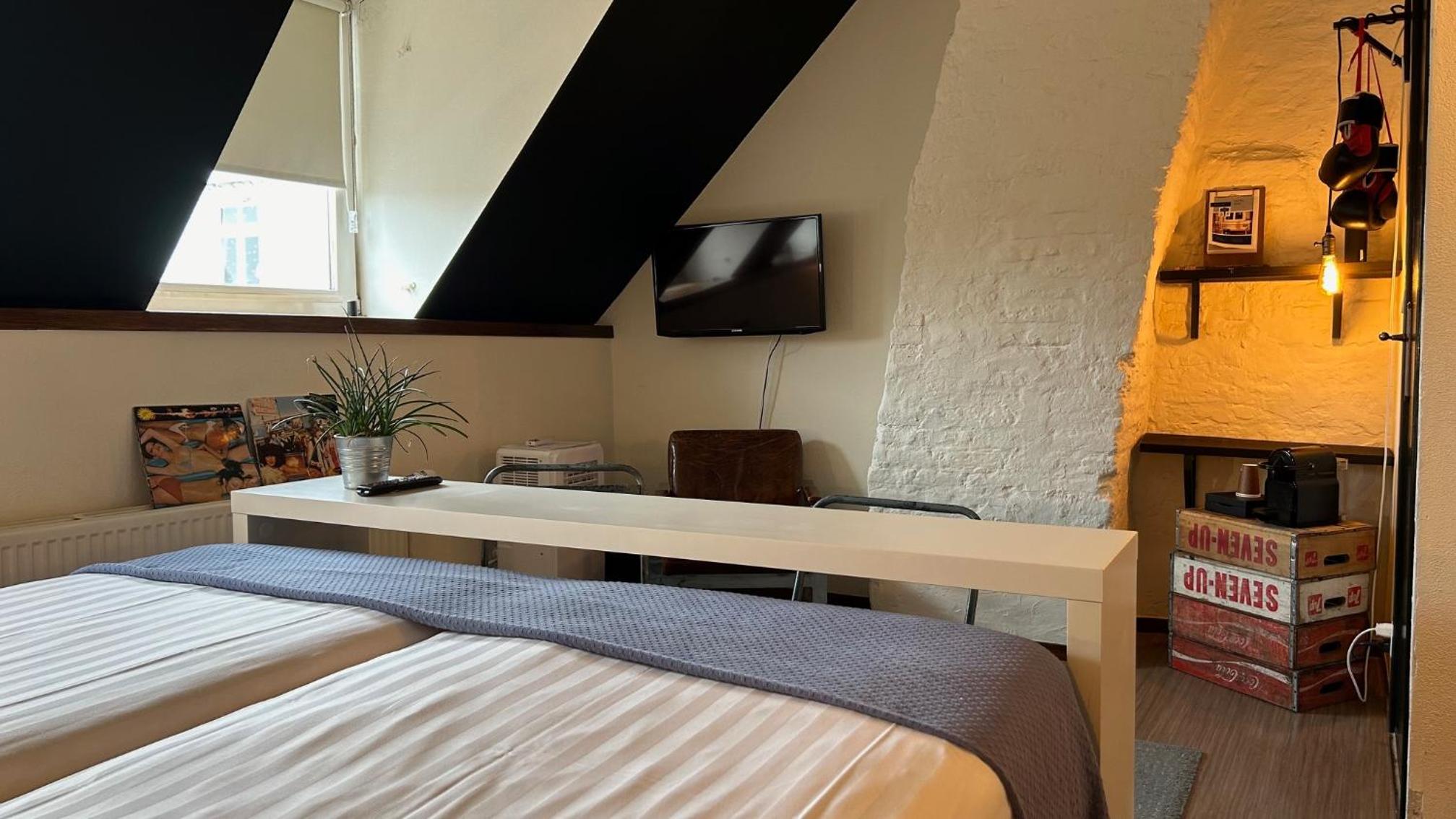 Standard Double Room photo 3