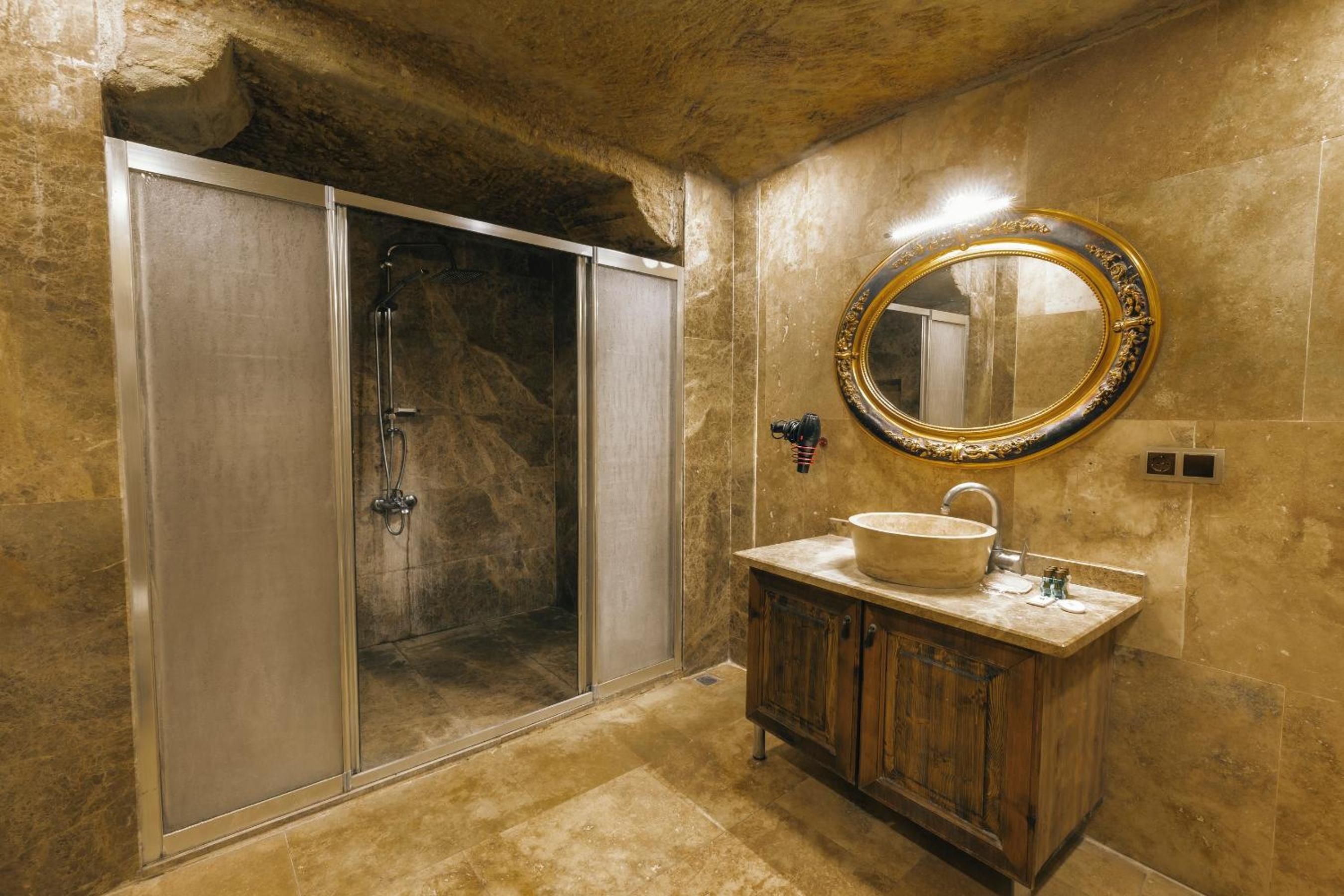 Deluxe Cave Room - Photo 46