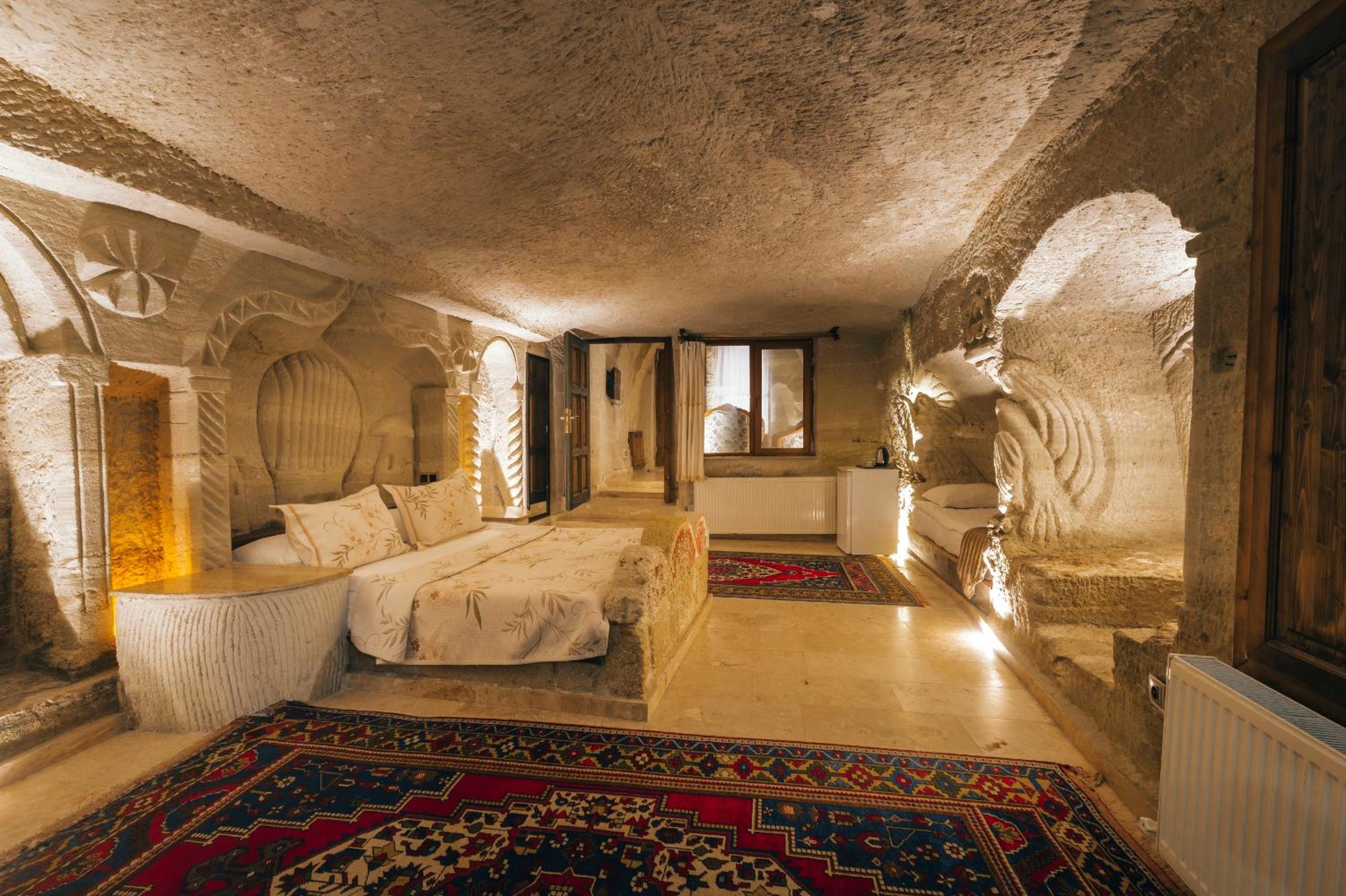 Deluxe Cave Room - Photo 35