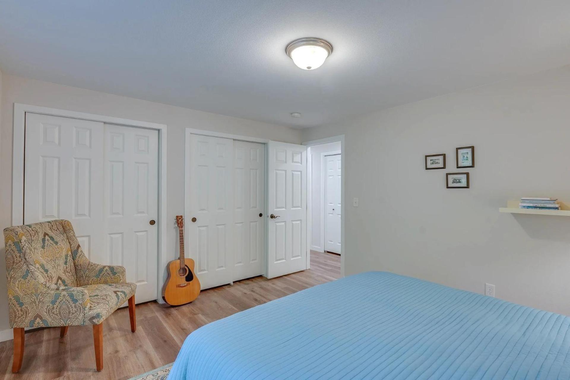 Three-Bedroom House photo 3