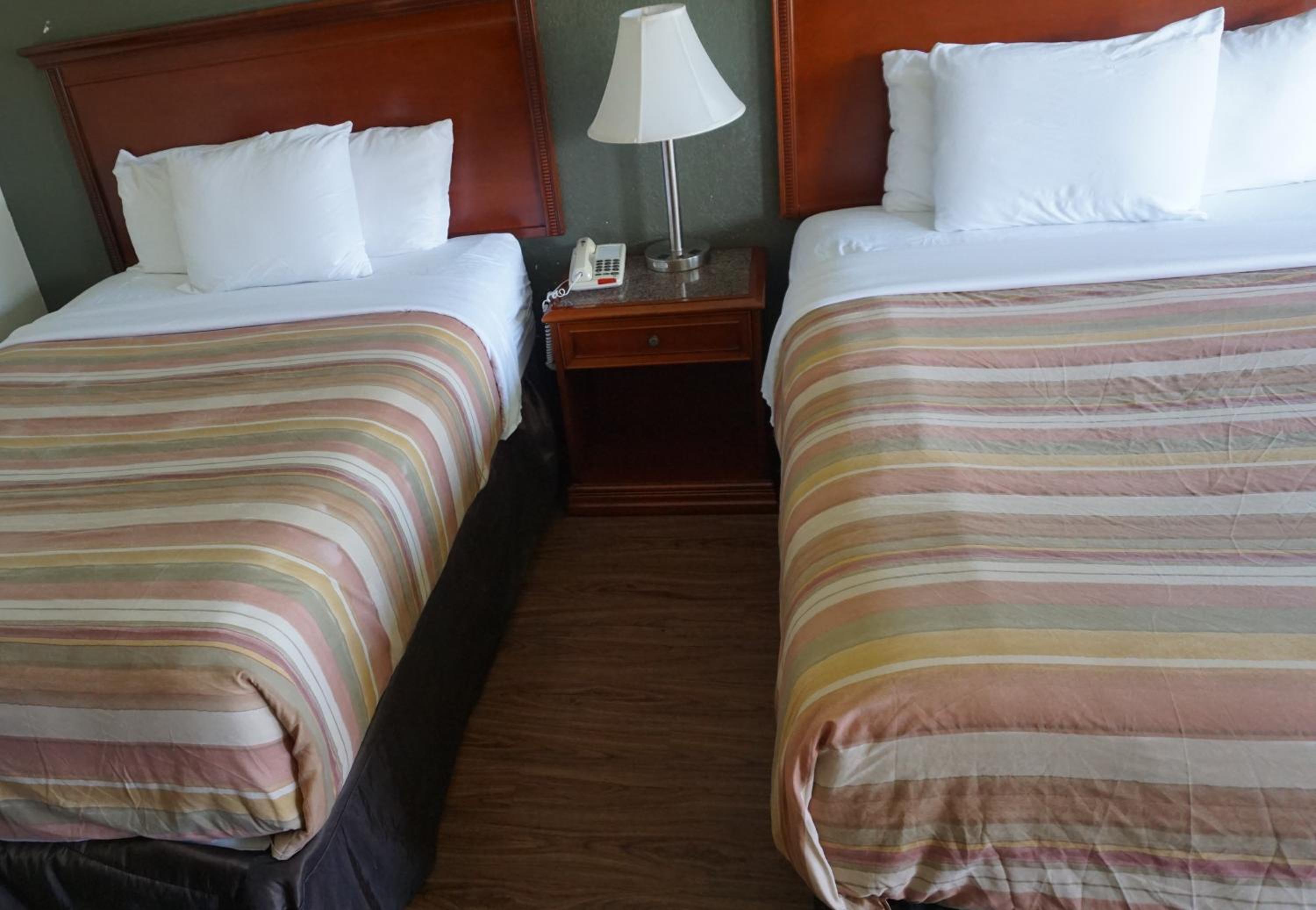 Economy Double Room - Photo 3