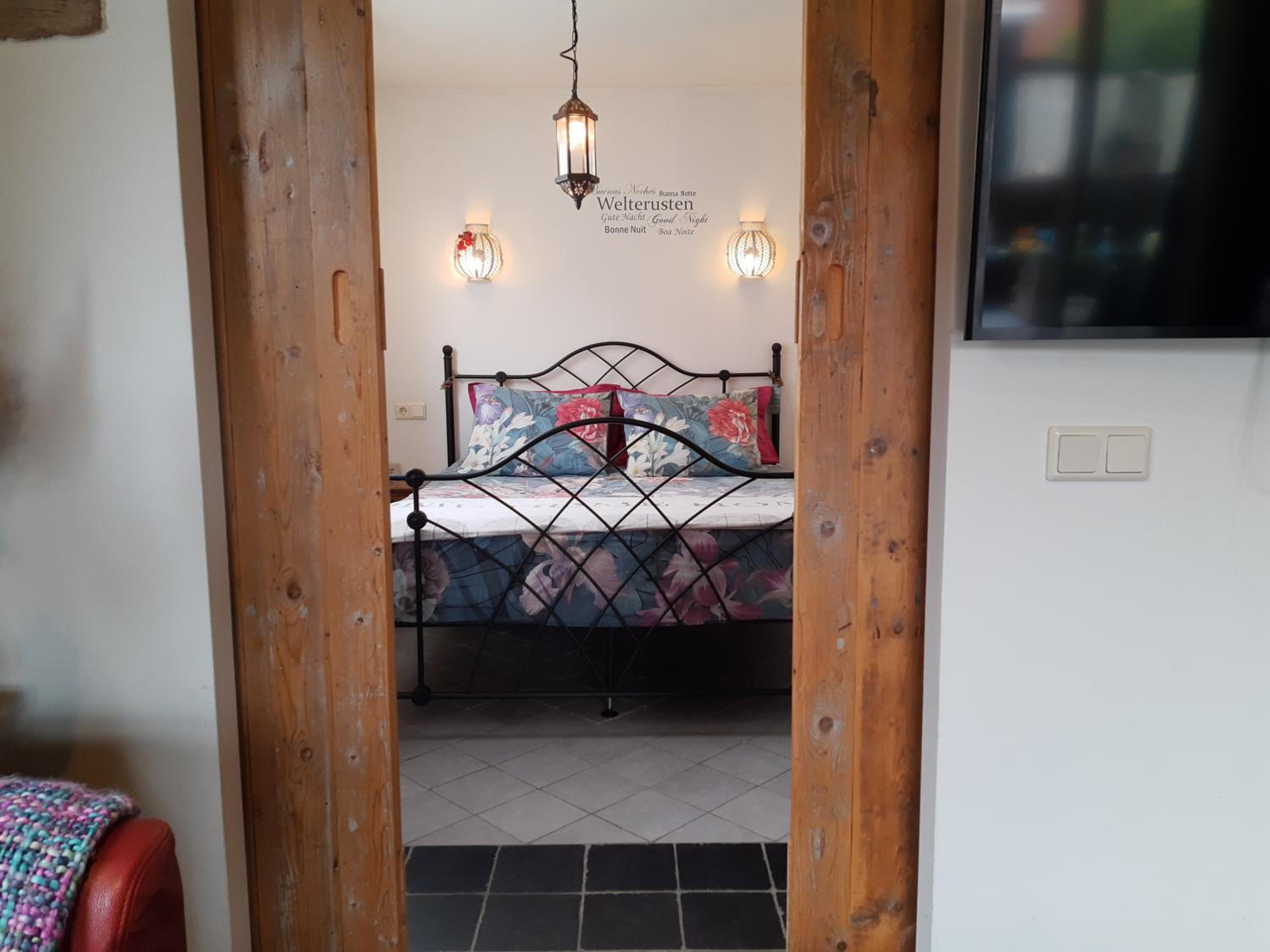 One-Bedroom House photo 1