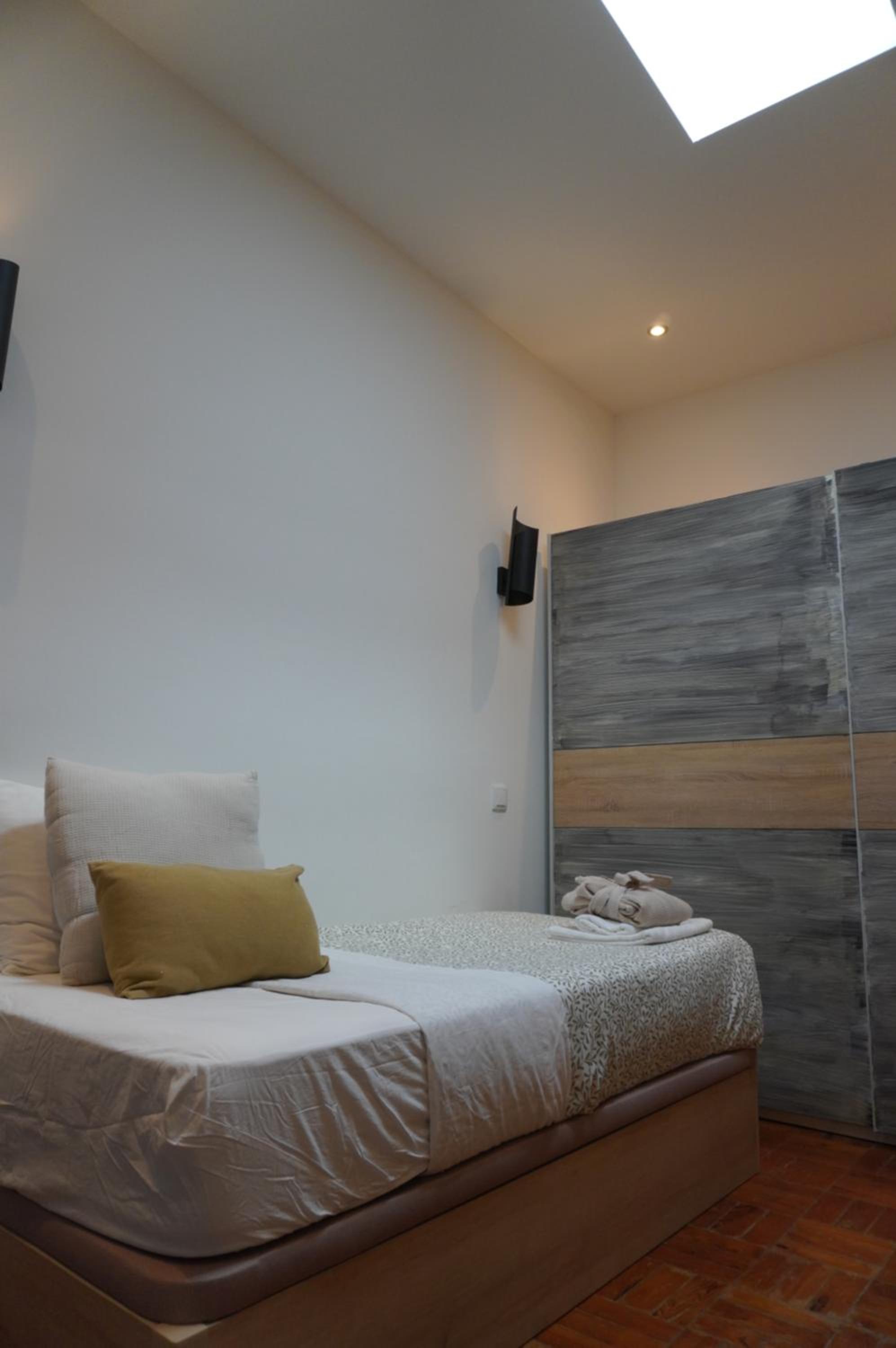 Single Room photo 2