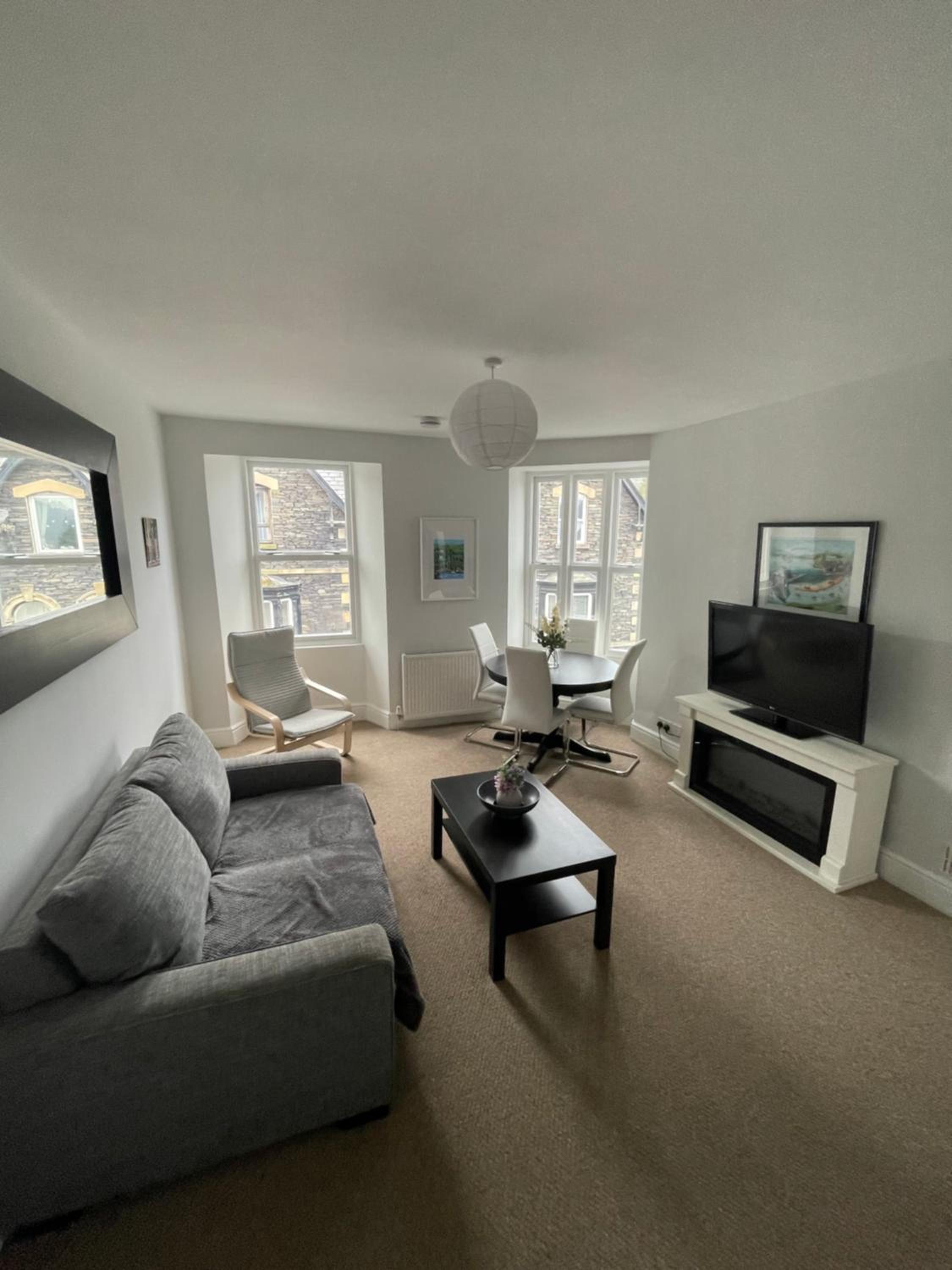 Three-Bedroom Apartment photo 1