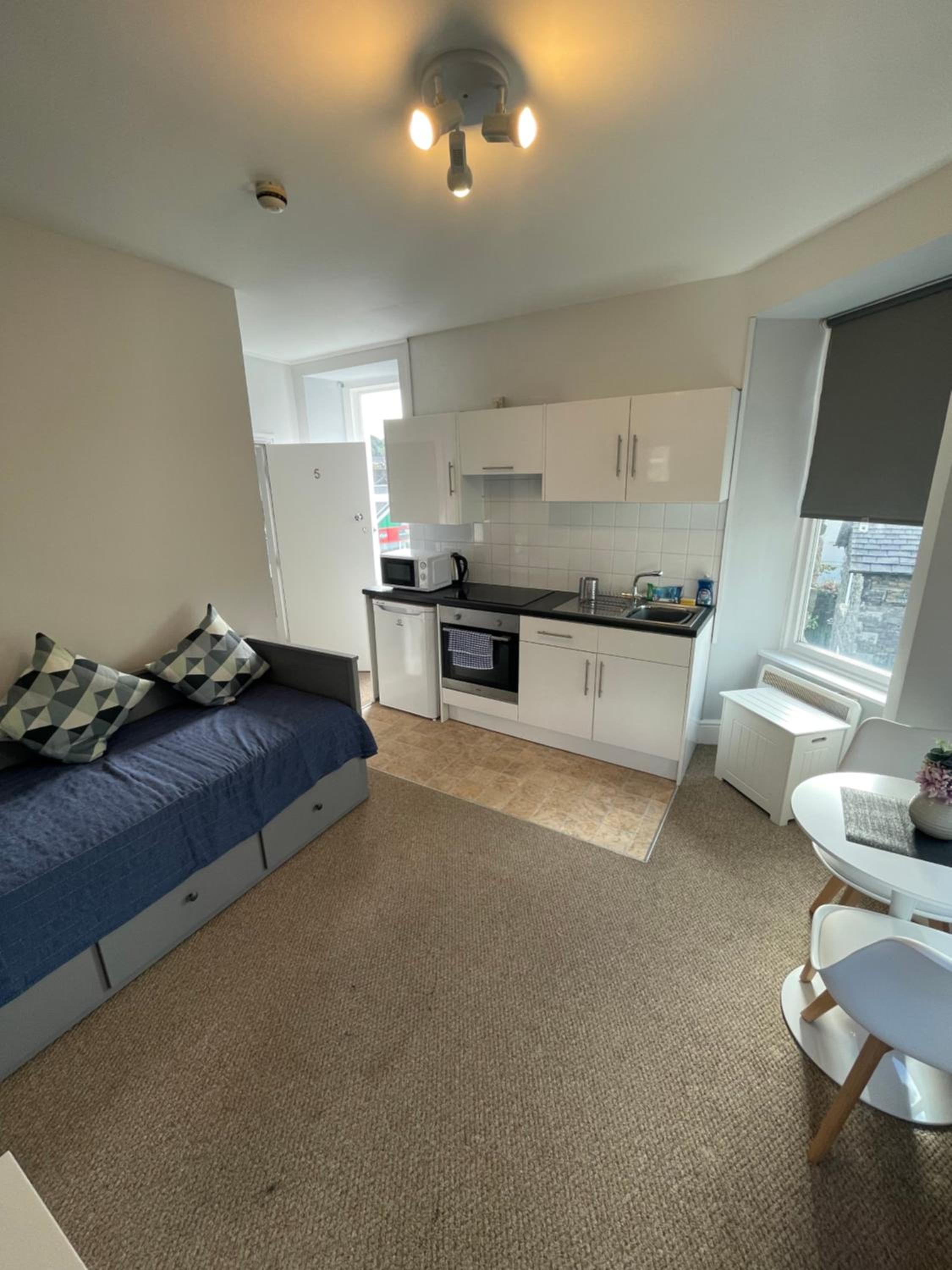 Studio Apartment photo 2