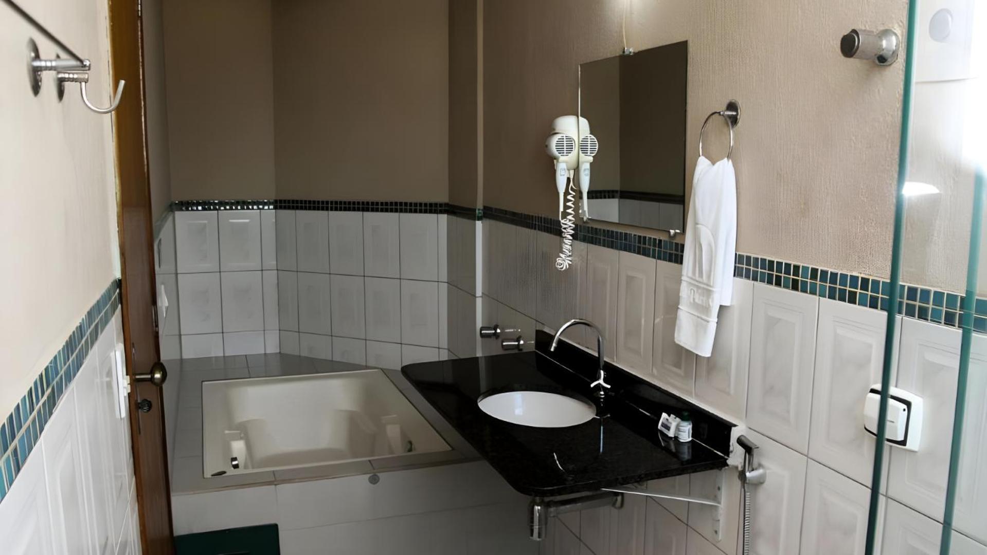 Superior Double Room with Spa Bath - Photo 2
