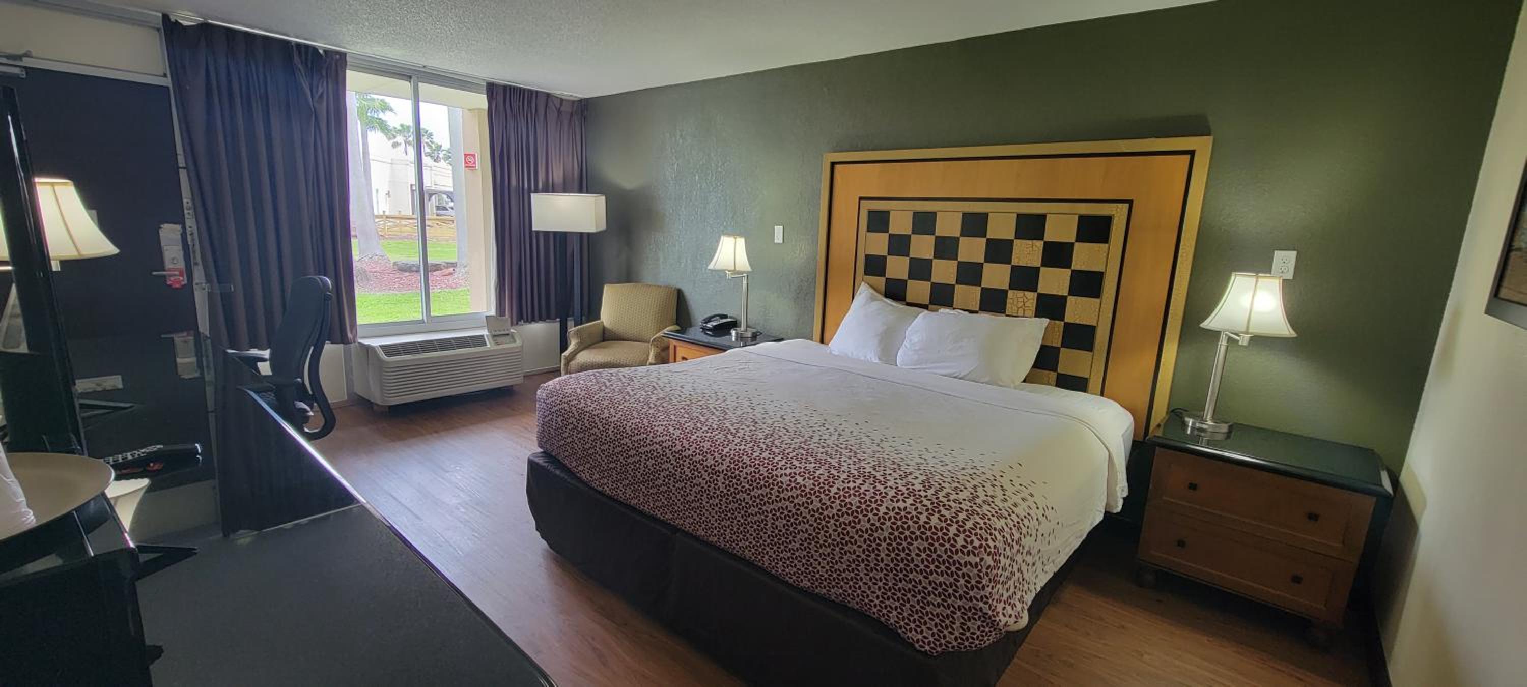 King Room - Photo 1