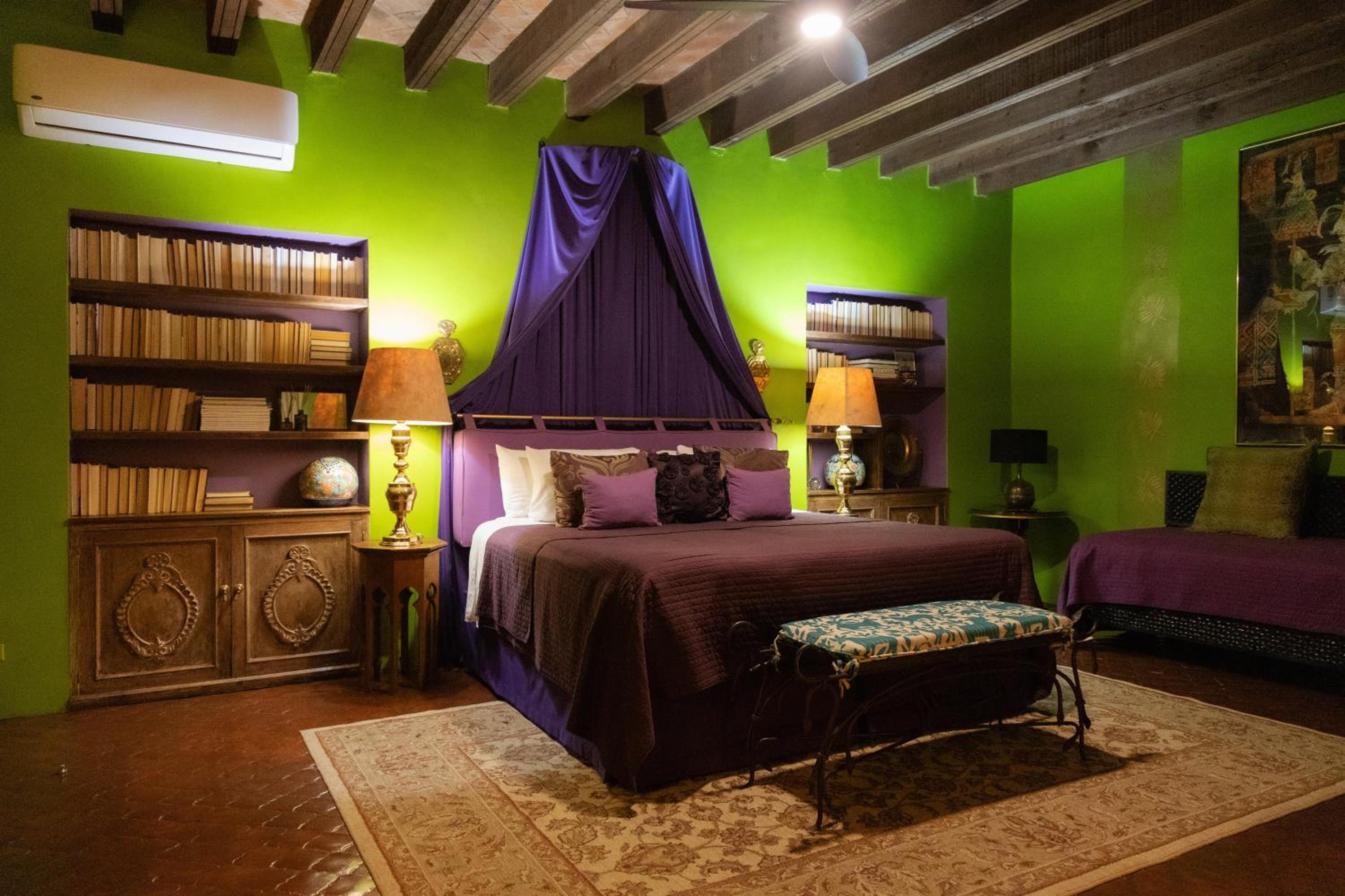 Suite - Photo 4