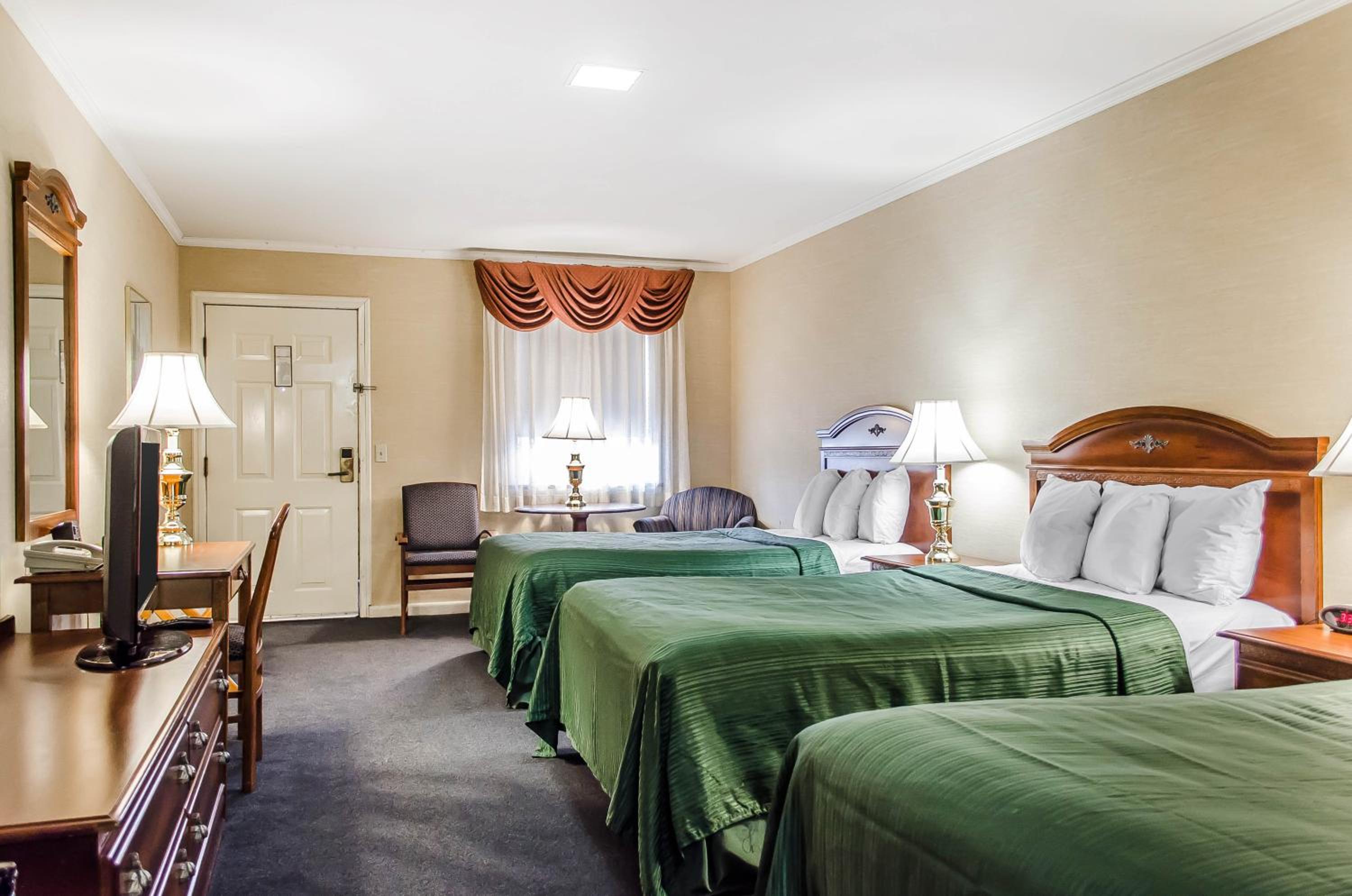 Standard Room with Three Double Beds - 2nd floor
