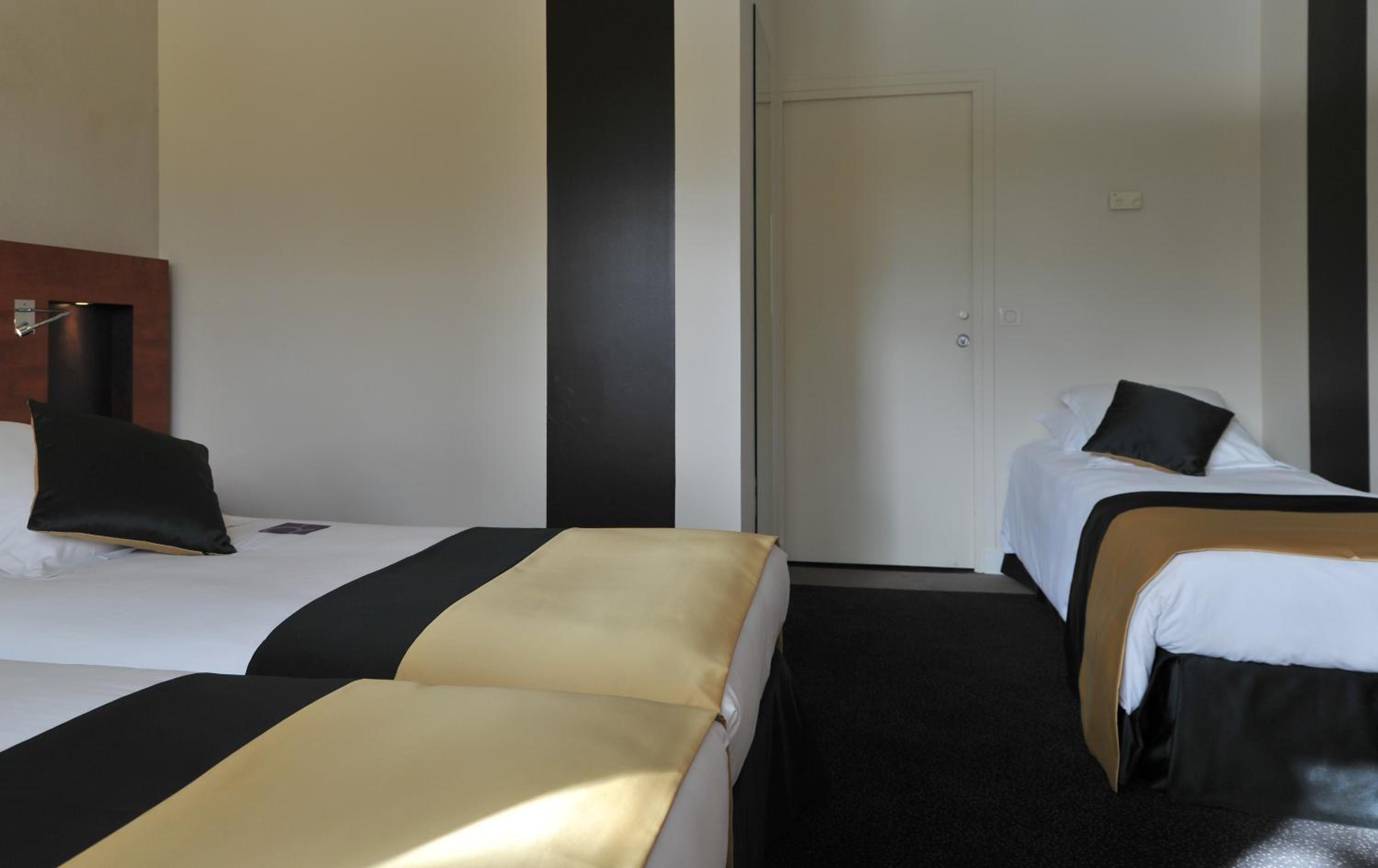 Standard Triple Room - Photo 1
