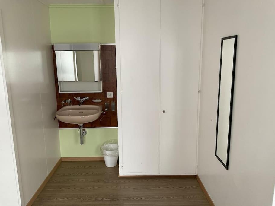 Single Room photo 3