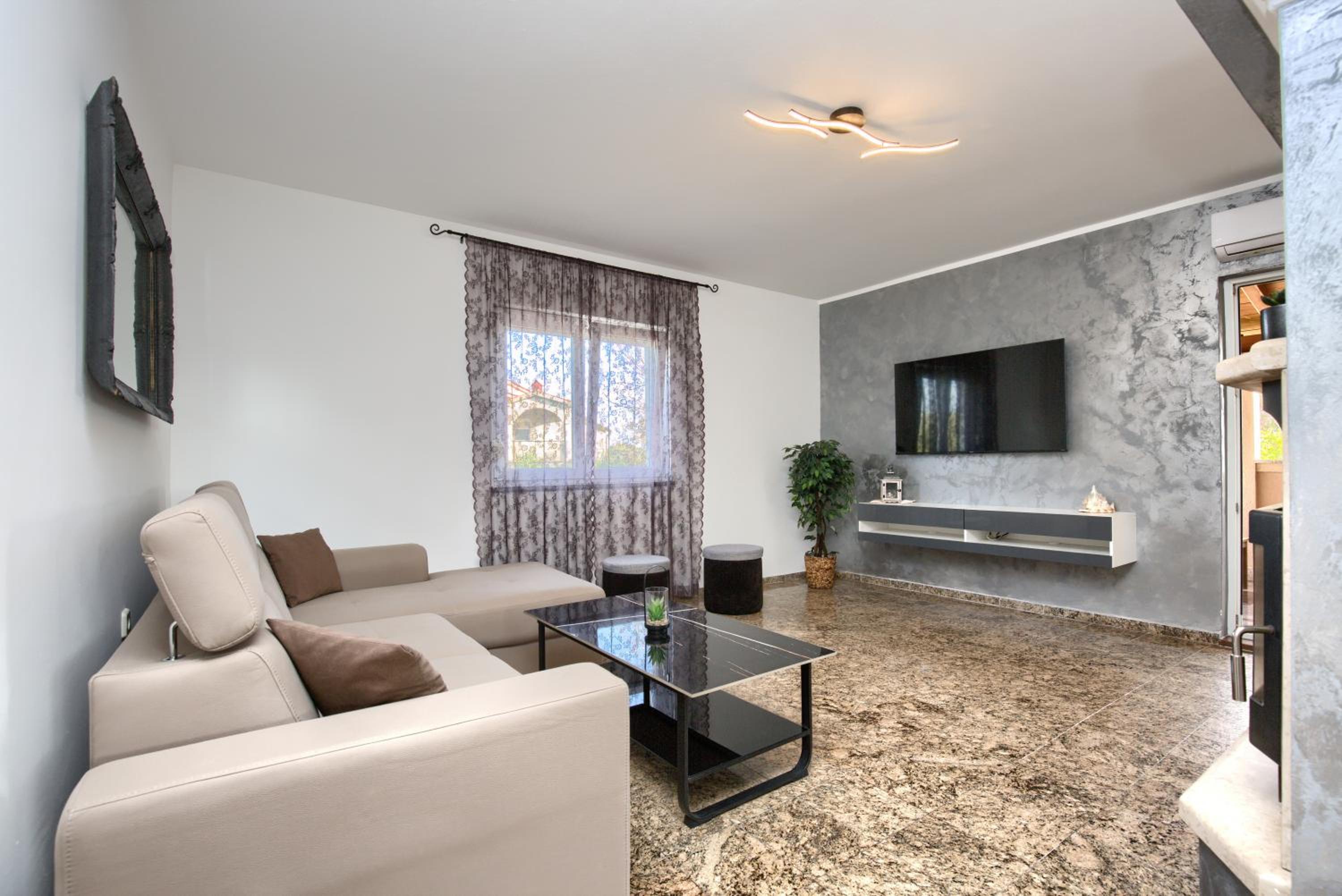 Two-Bedroom Apartment with Balcony photo 1