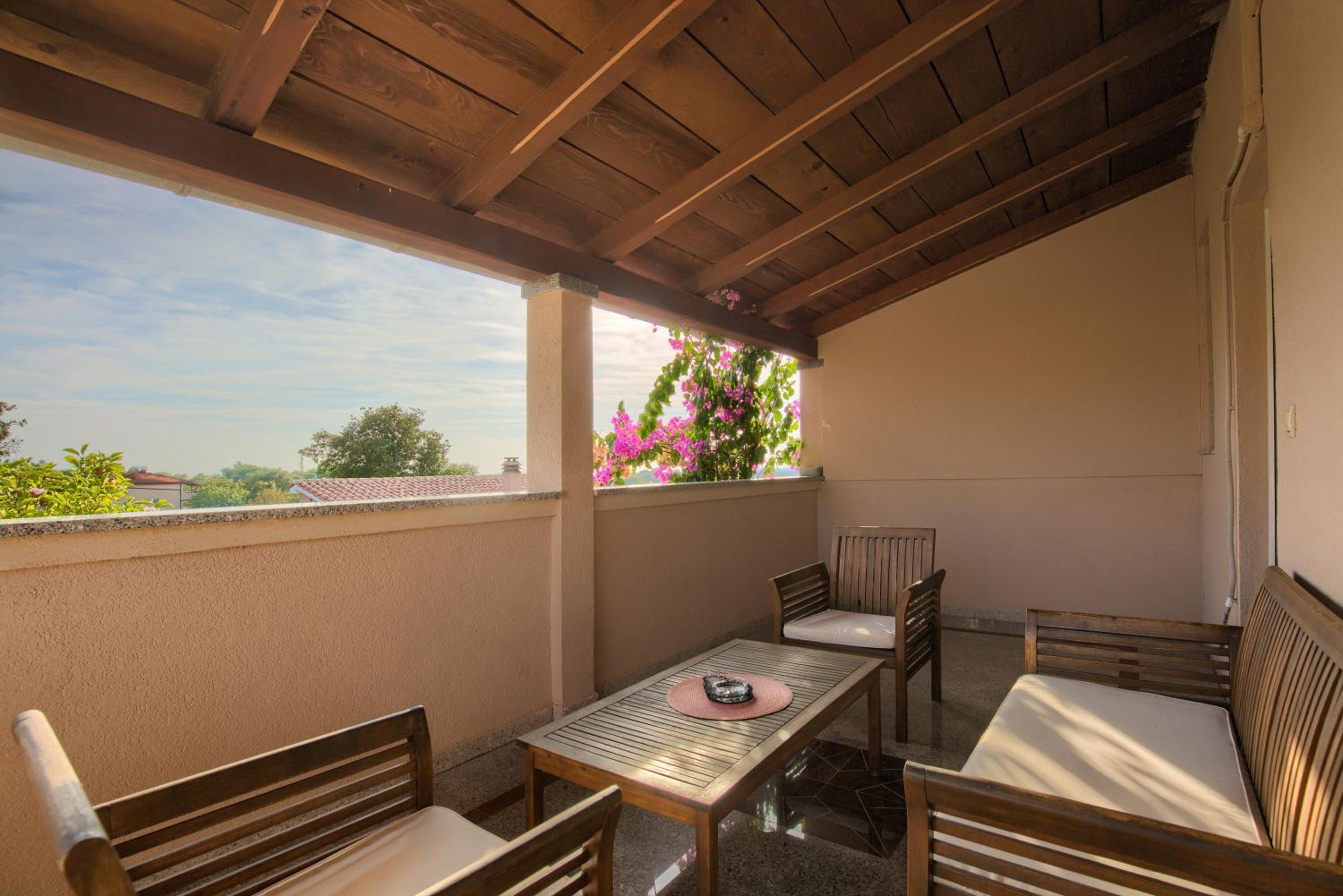 Two-Bedroom Apartment with Balcony photo 2