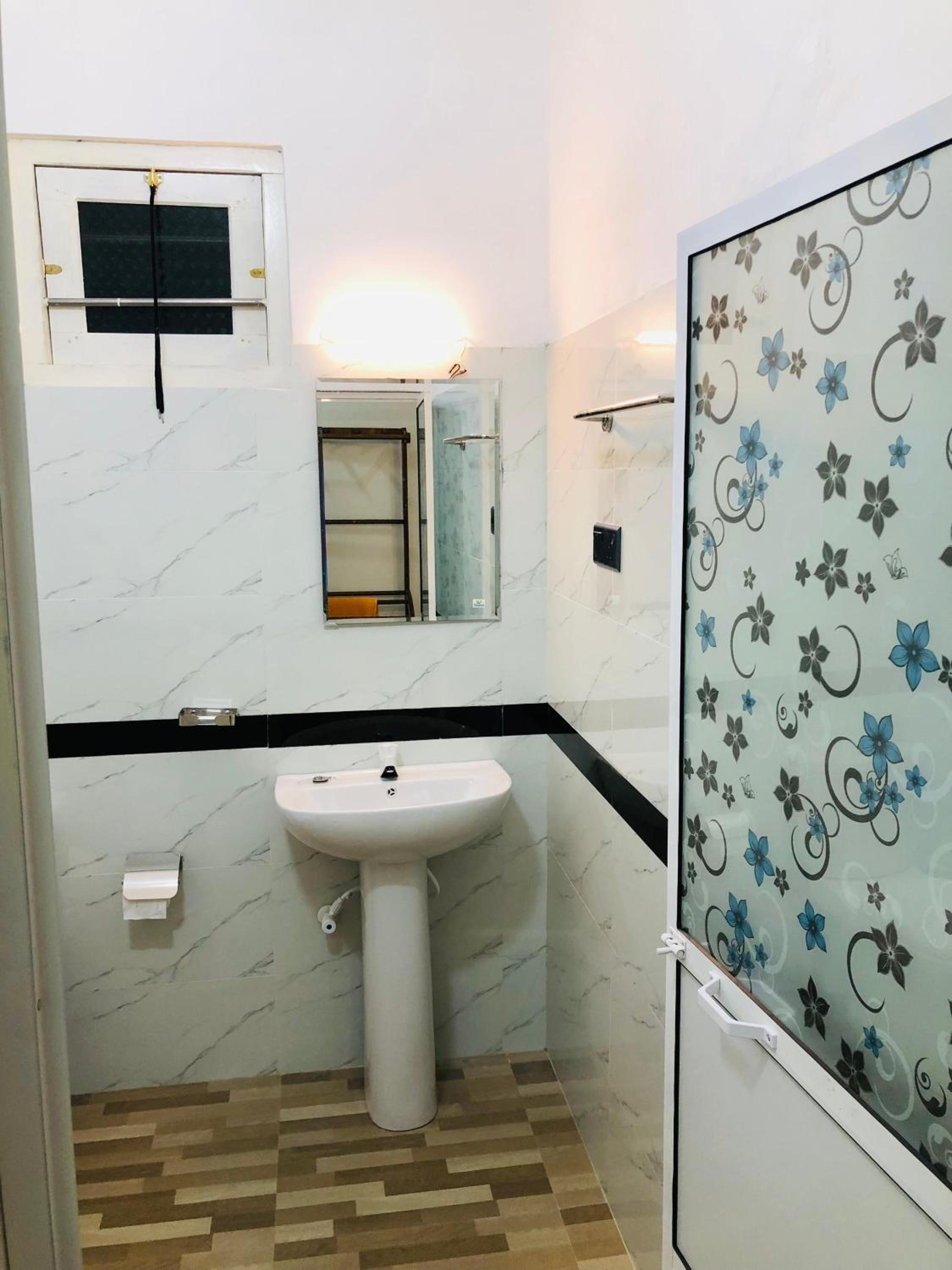 Double Room with Private Bathroom photo 2