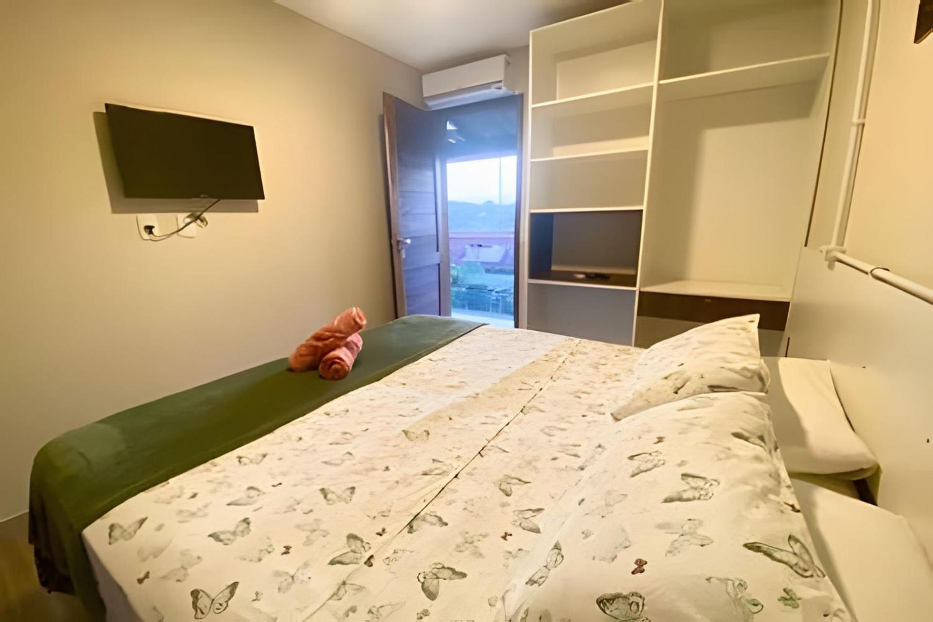 Suite with Lake View photo 1