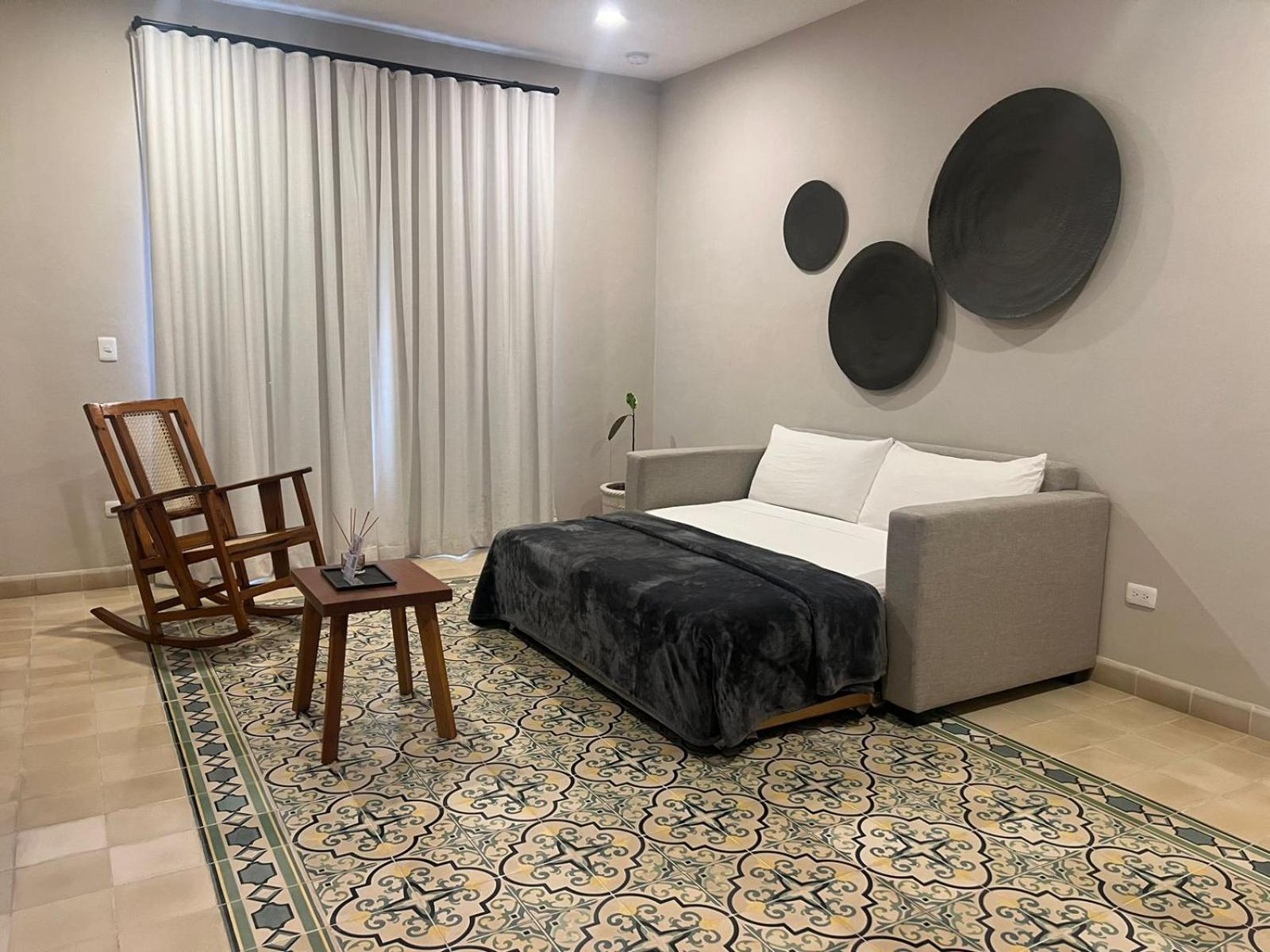 Deluxe Double Room with Extra Bed photo 1