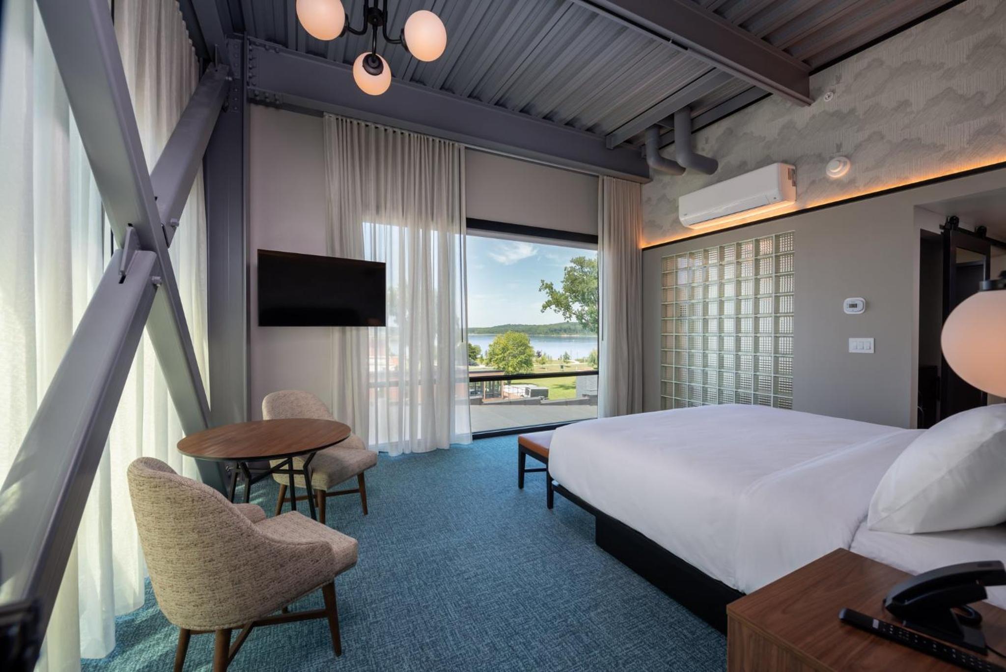 Premium King Room with Spa Bath and Soaker Tub