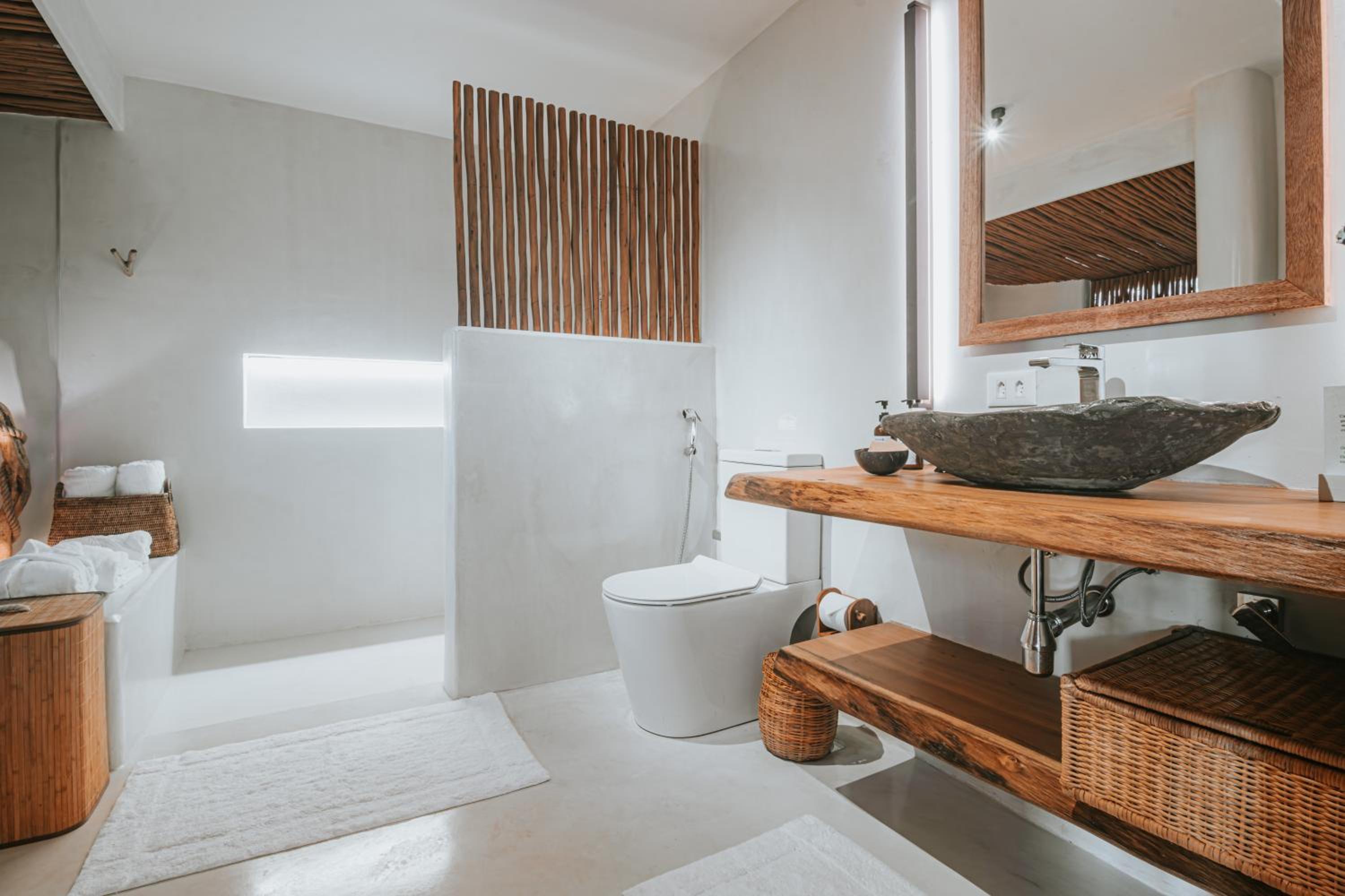 Standard King Suite photo 2