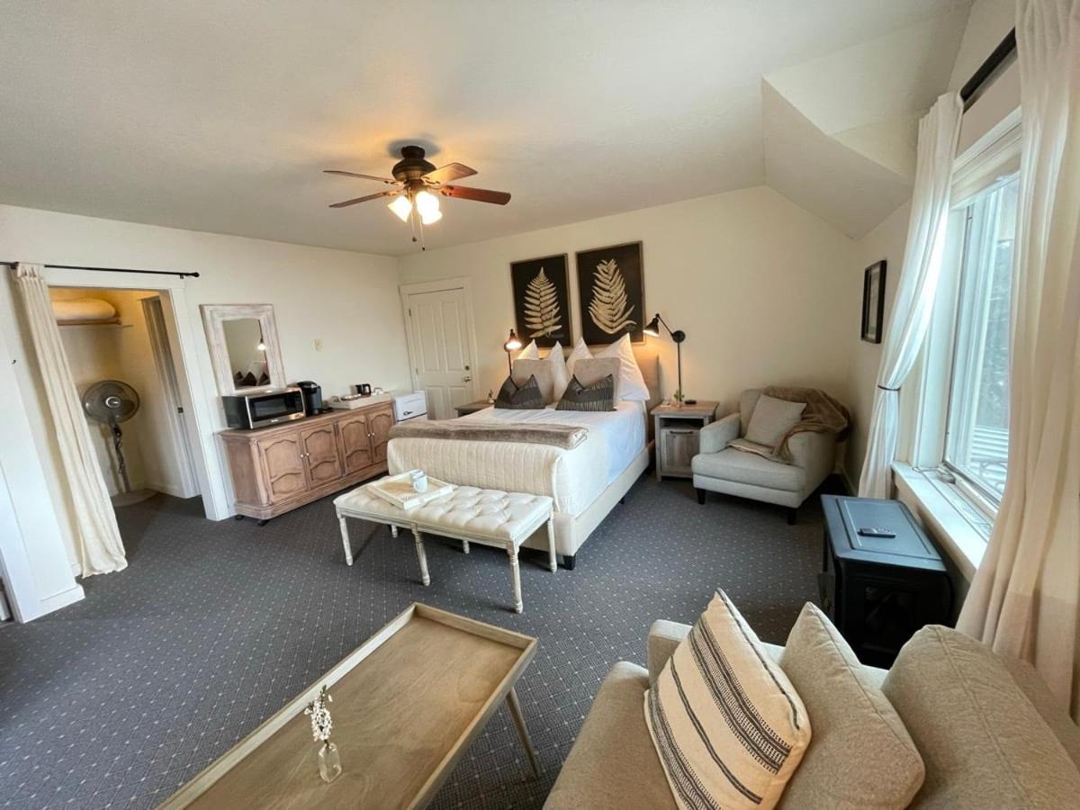 Queen Suite with Sea View photo 2