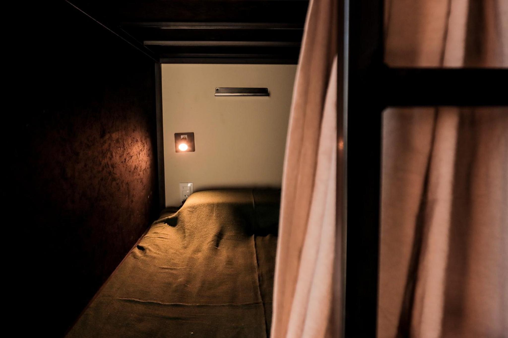 10-Bed Mixed Dormitory Room photo 2