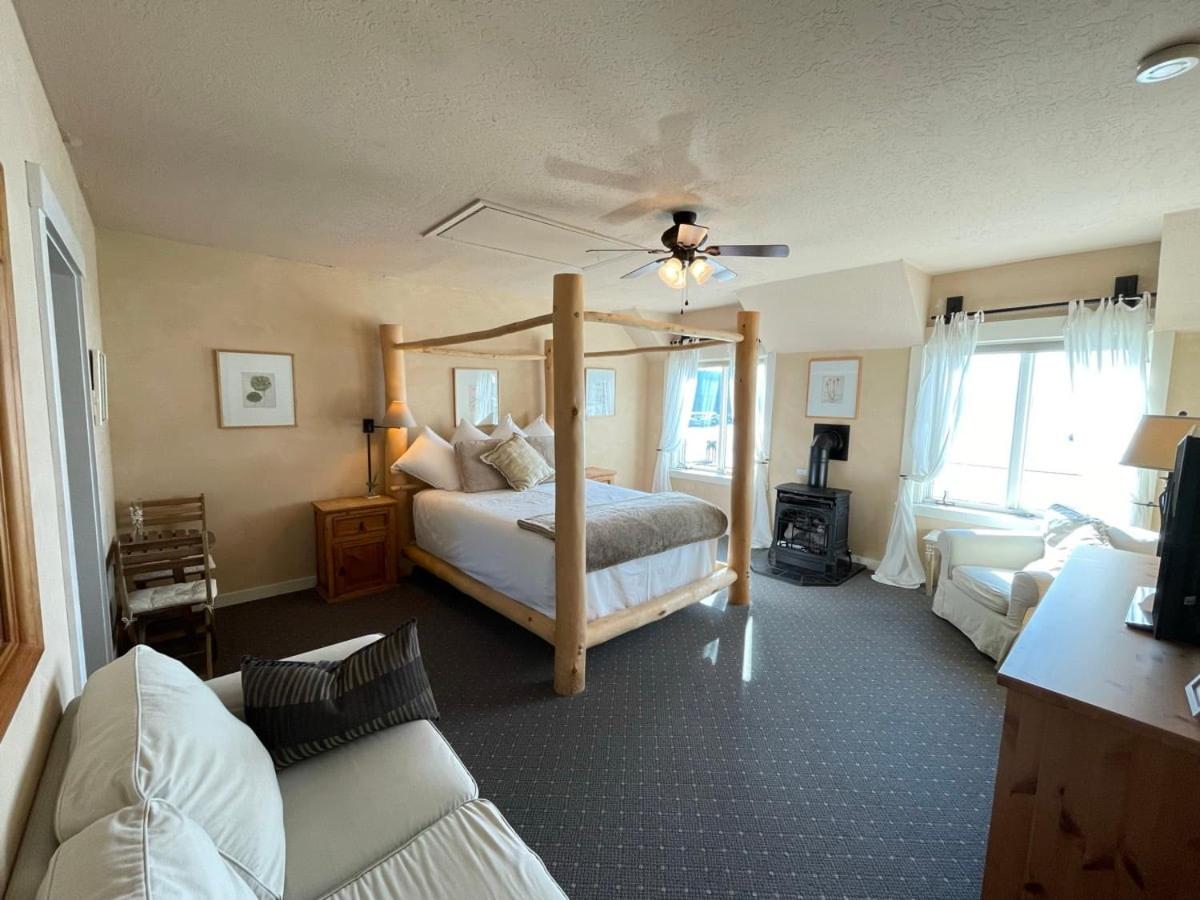 Queen Suite with Sea View photo 1