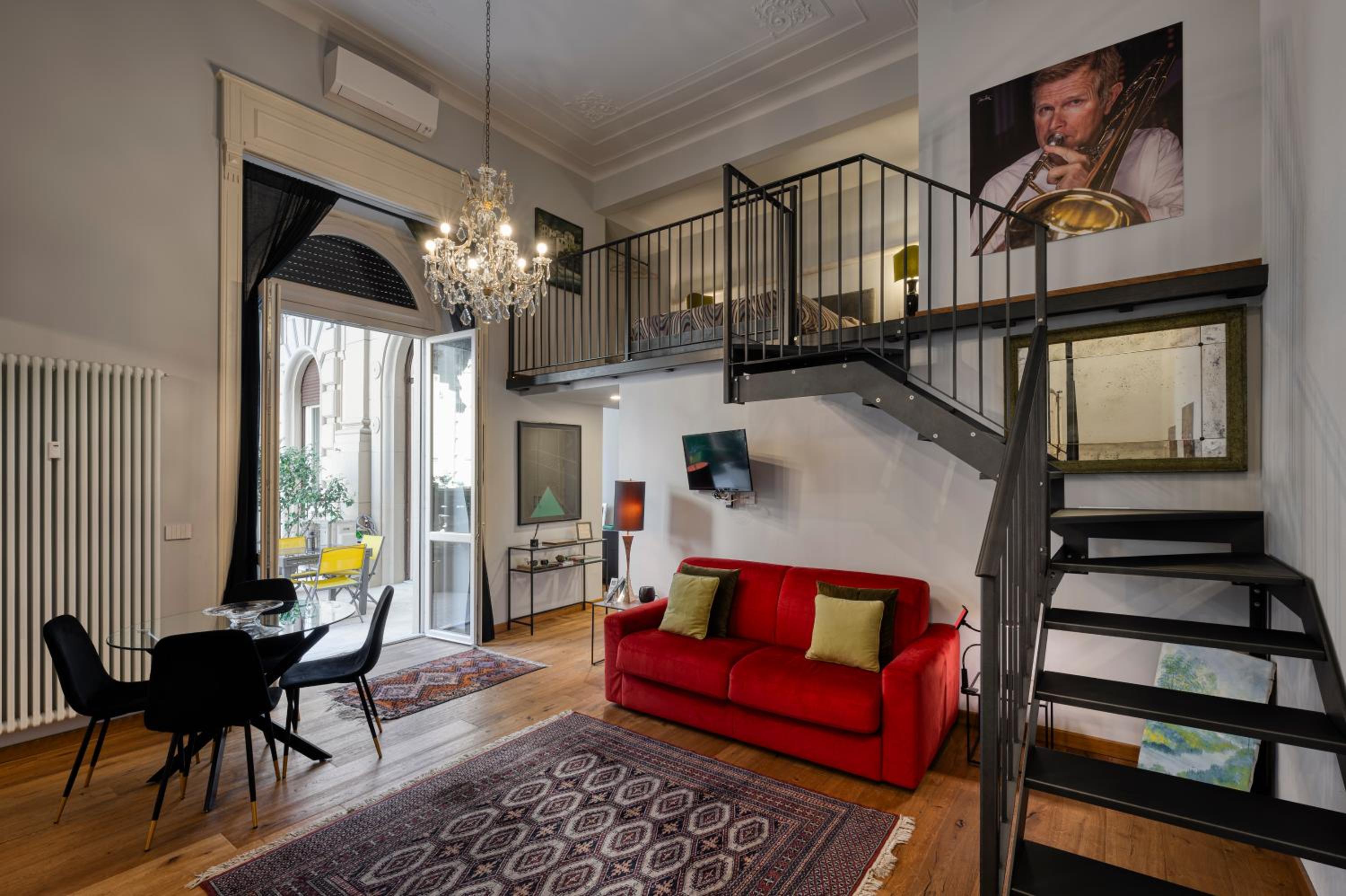 One-Bedroom Apartment - Split Level
