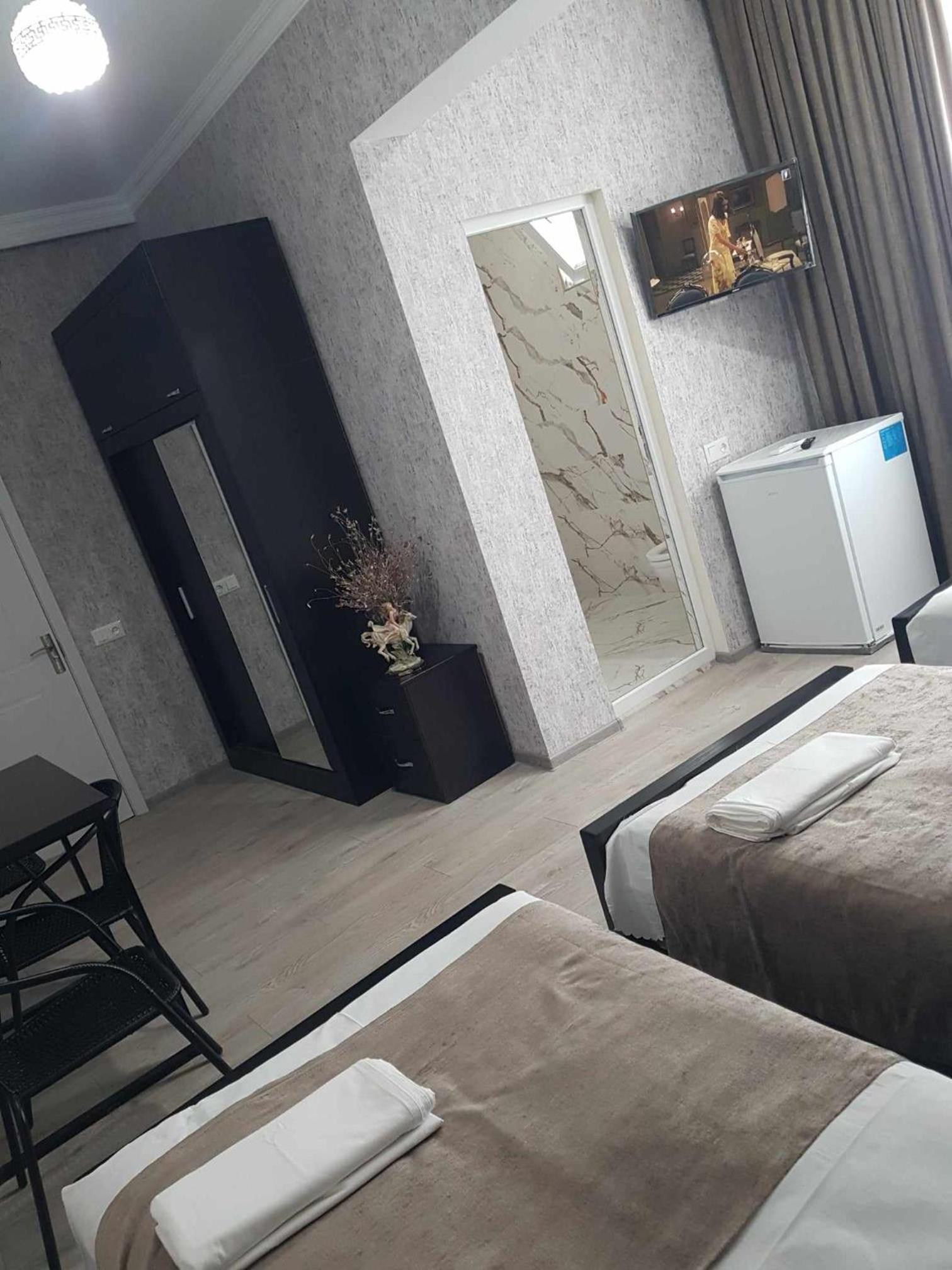 Triple Room with Bathroom photo 1