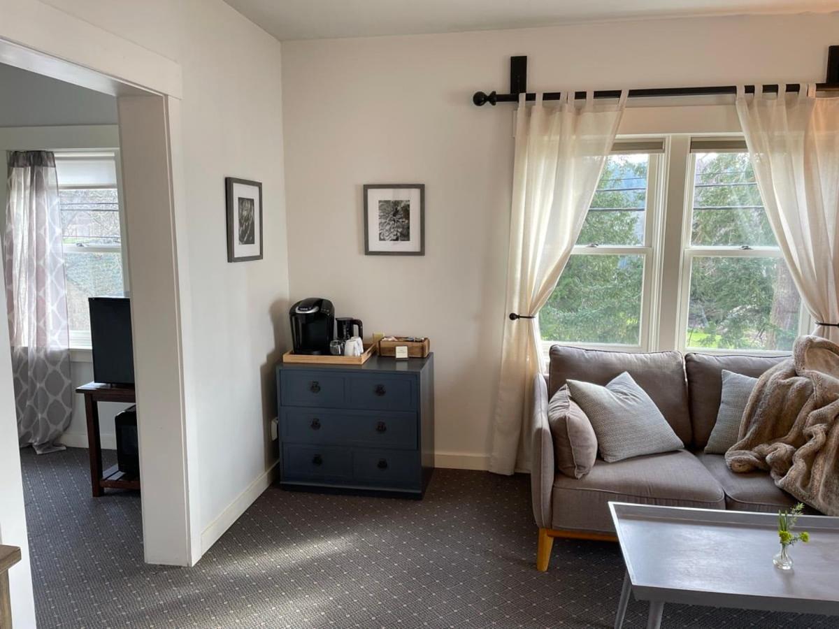 King Suite with Sea View photo 3