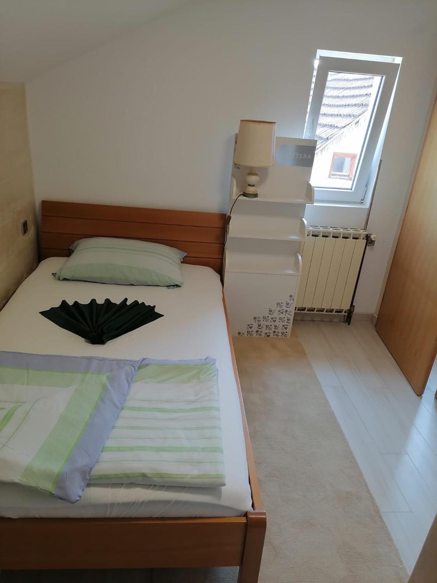 Single Room photo 1
