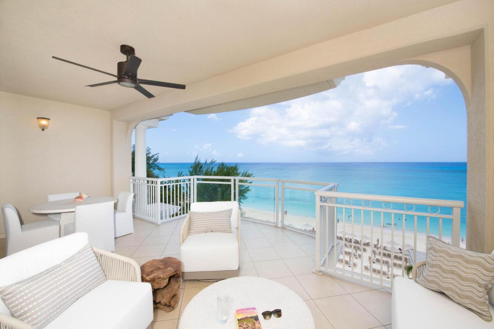 Two-Bedroom Apartment with Terrace and Sea View photo 2