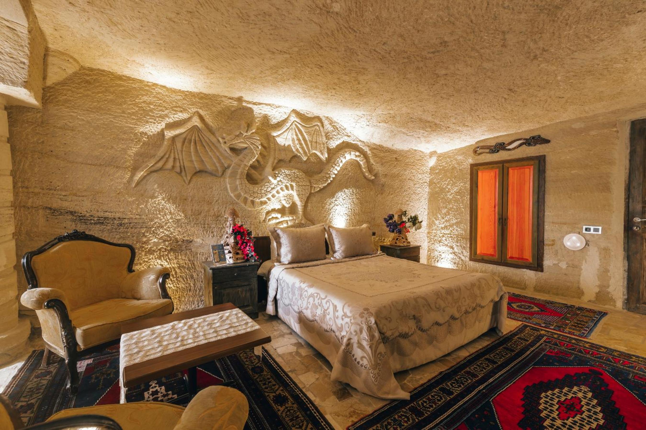 King Suite with Spa Bath photo 2