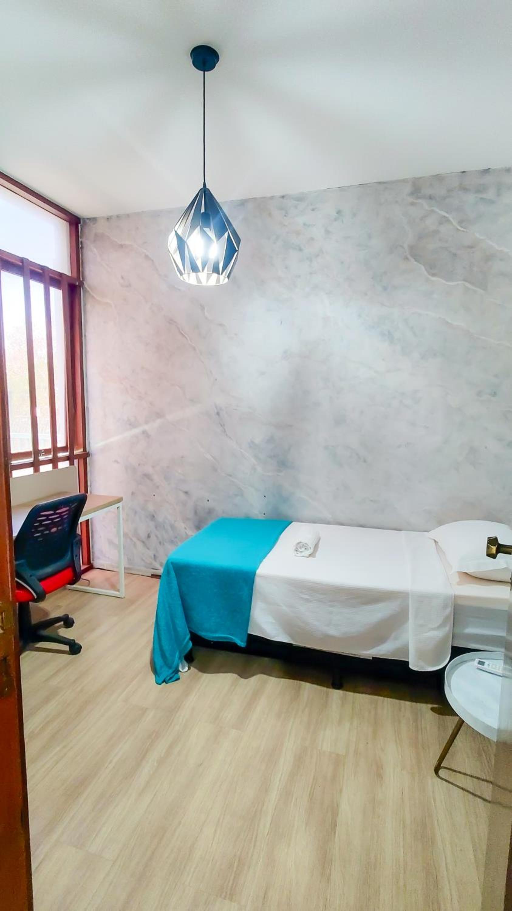 Standard Single Room With Shared Bathroom photo 1