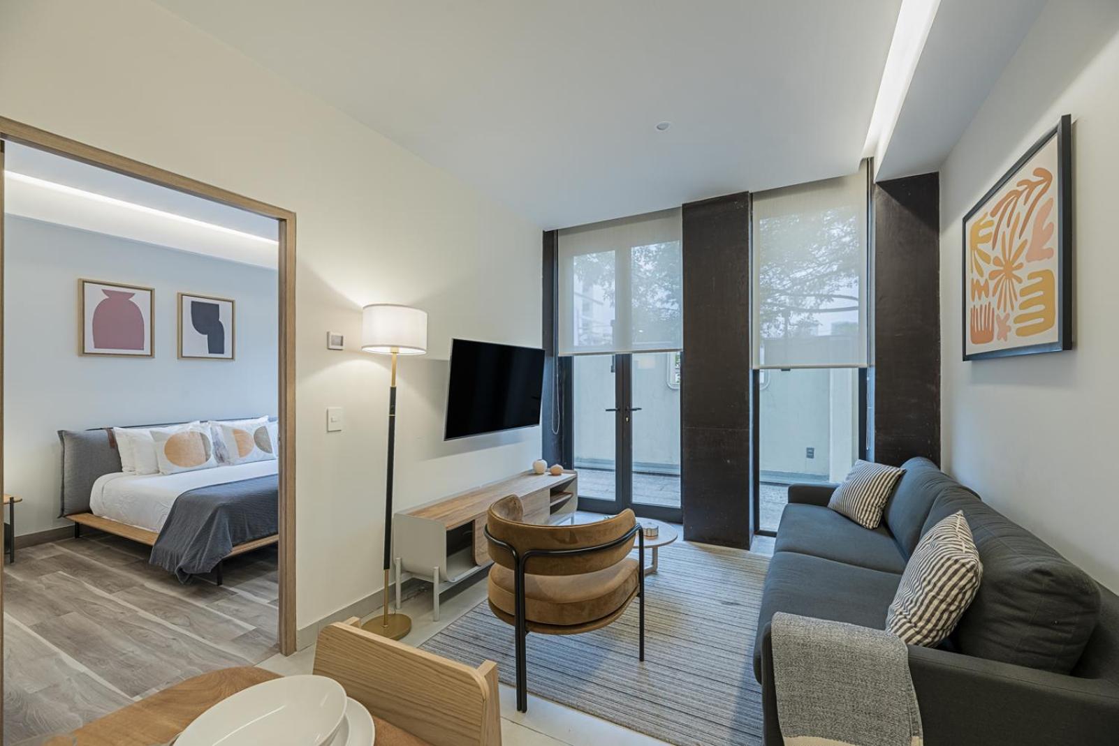 Deluxe One-Bedroom Apartment with Balcony  - Photo 3