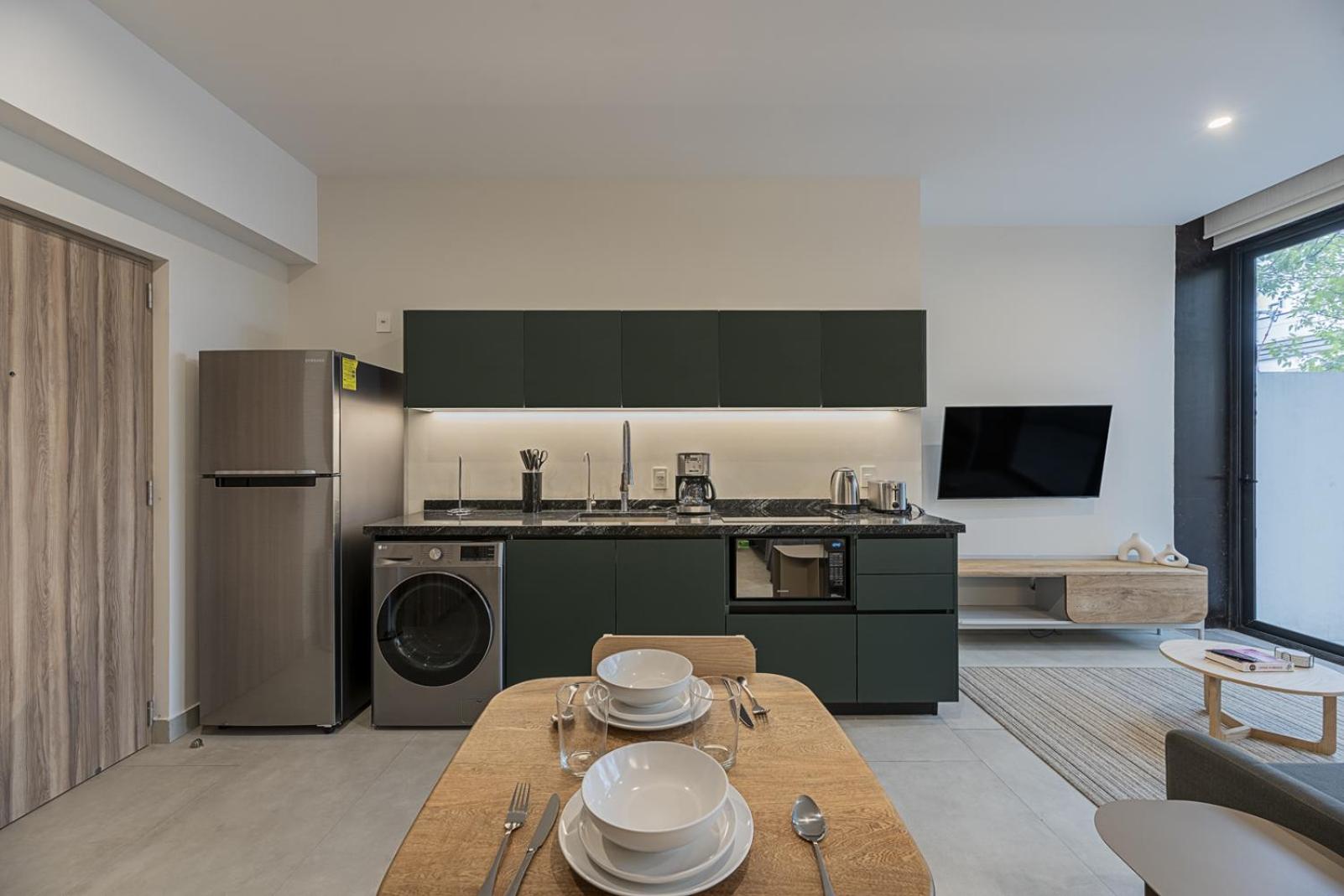 Deluxe One-Bedroom Apartment with Balcony  - Photo 14