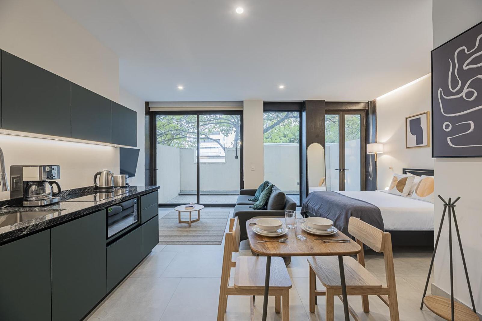 Deluxe One-Bedroom Apartment with Balcony  - Photo 1