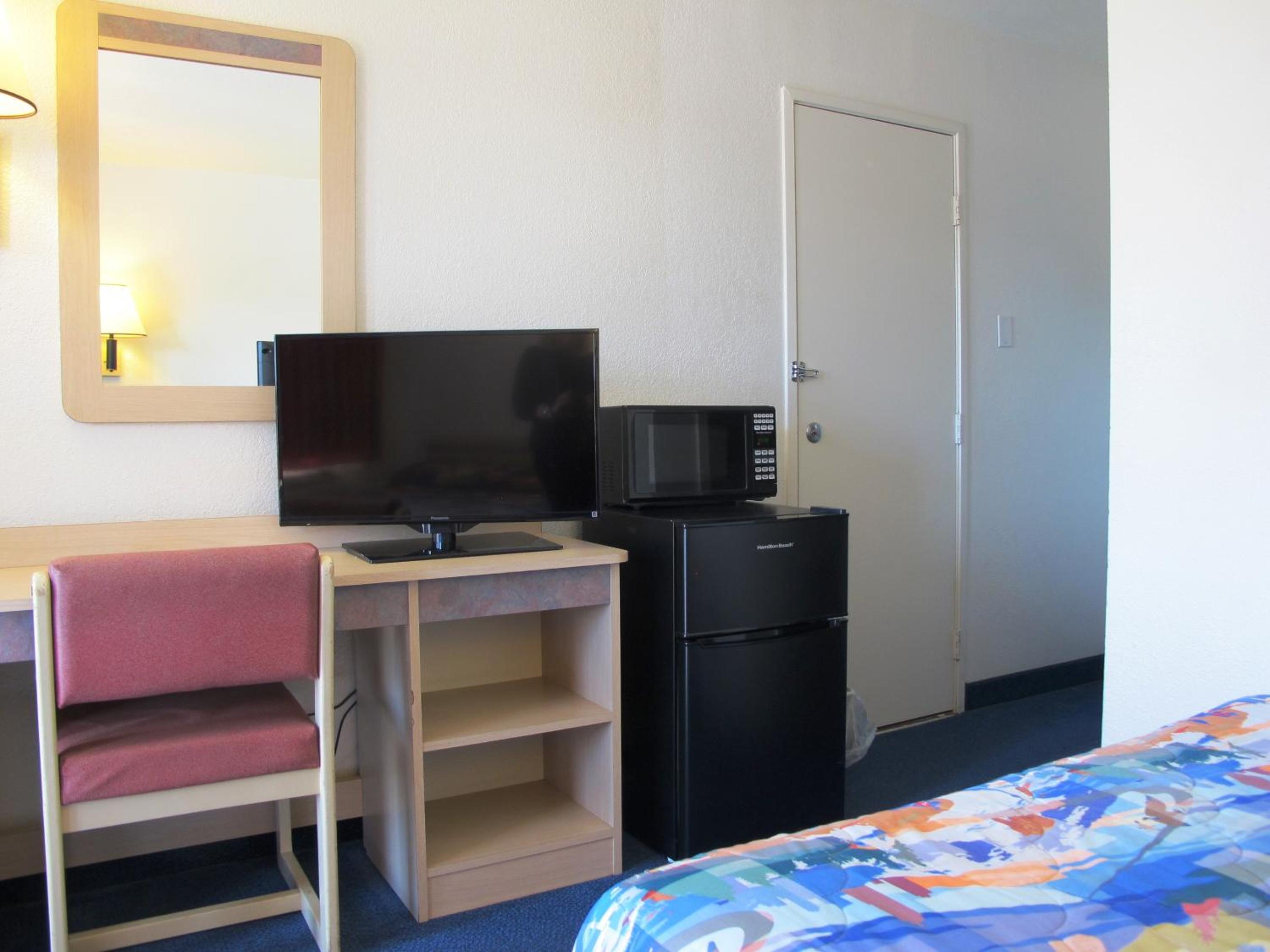 Double Room with Two Double Beds - Non-Smoking - Photo 3