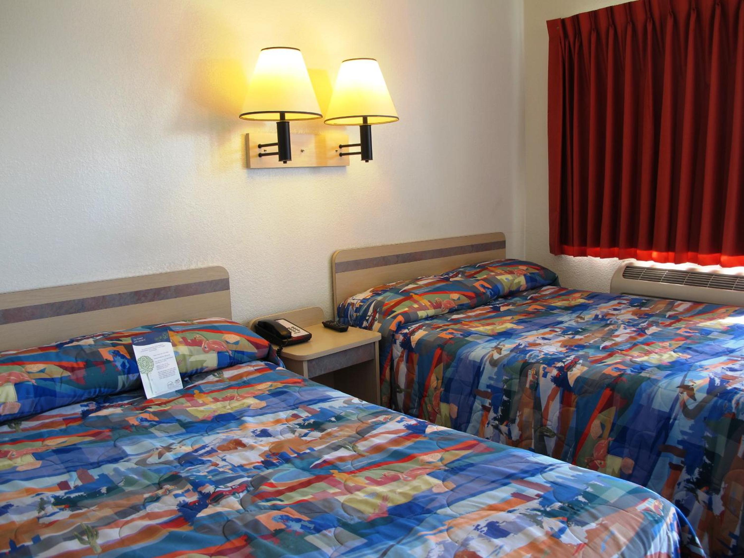 Double Room with Two Double Beds - Non-Smoking - Photo 1
