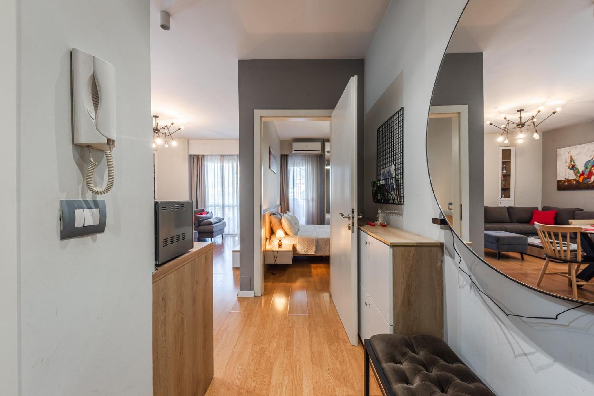 One-Bedroom Apartment