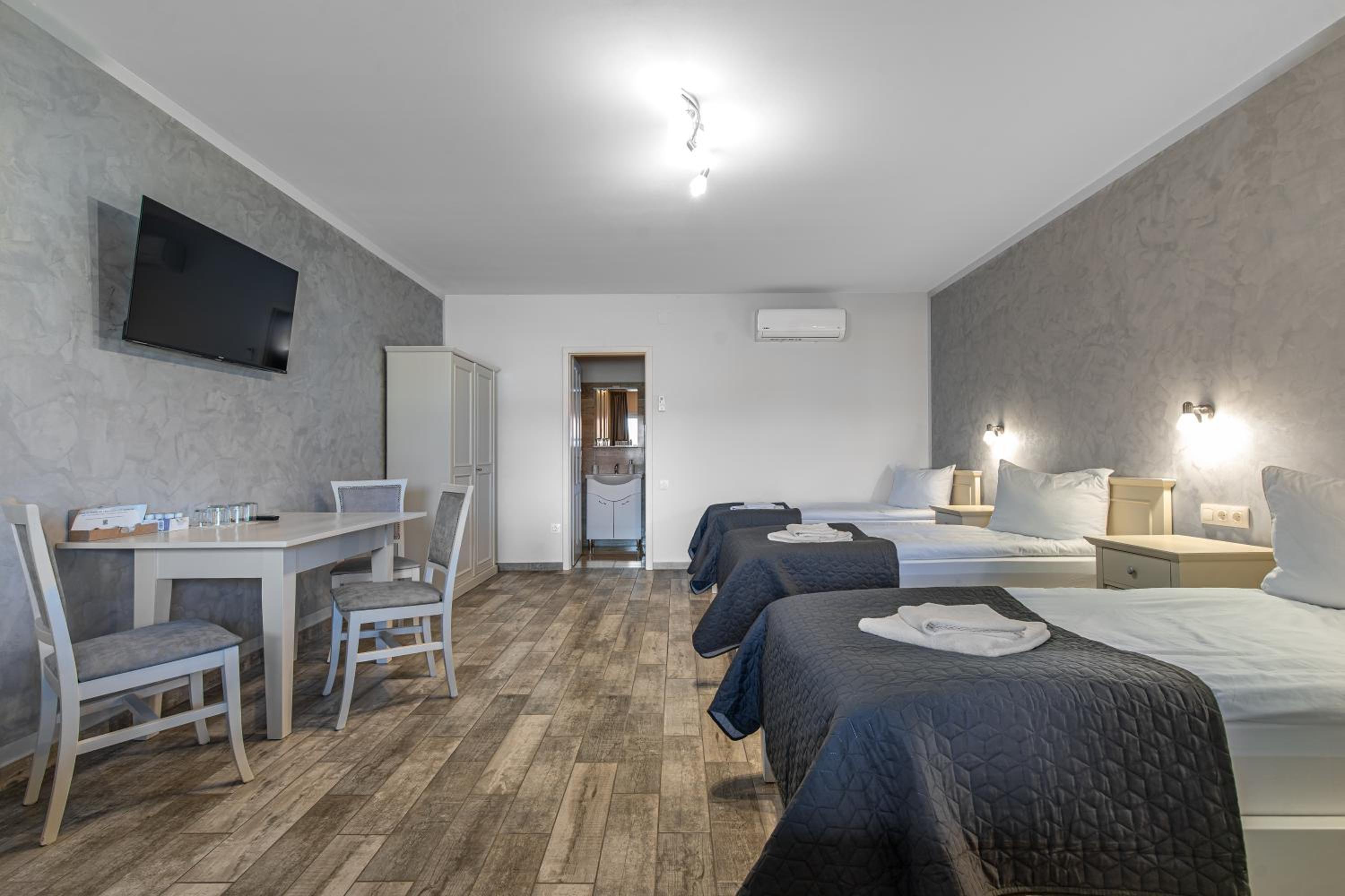 Superior Triple Room photo 1