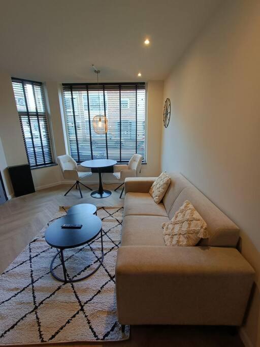 One-Bedroom Apartment photo 3