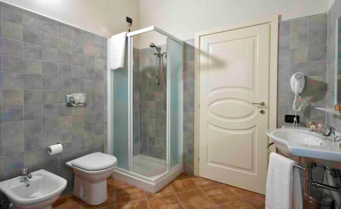 Large Double Room photo 1
