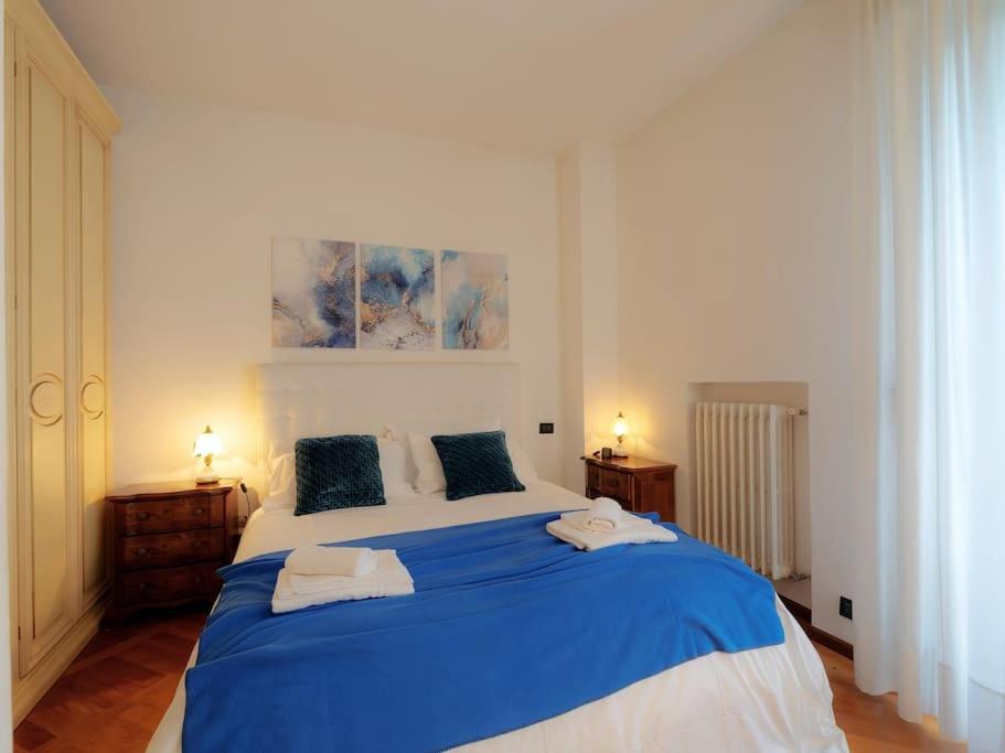 Three-Bedroom Apartment photo 2