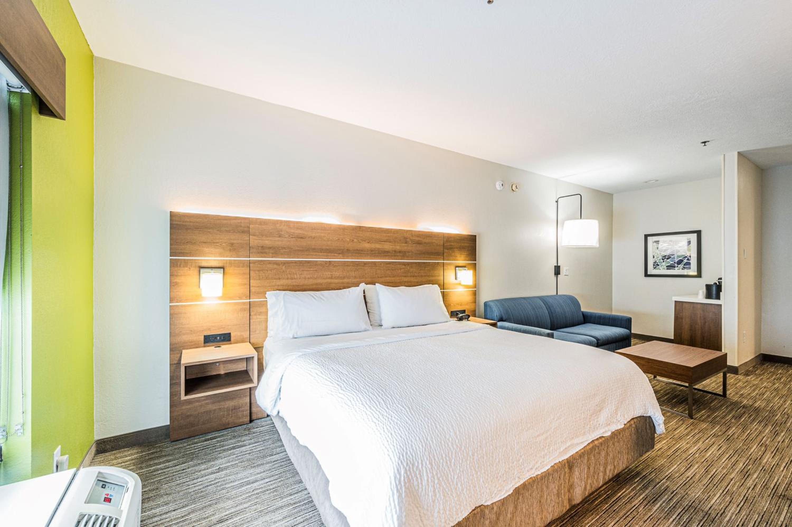 King Suite - Photo 5