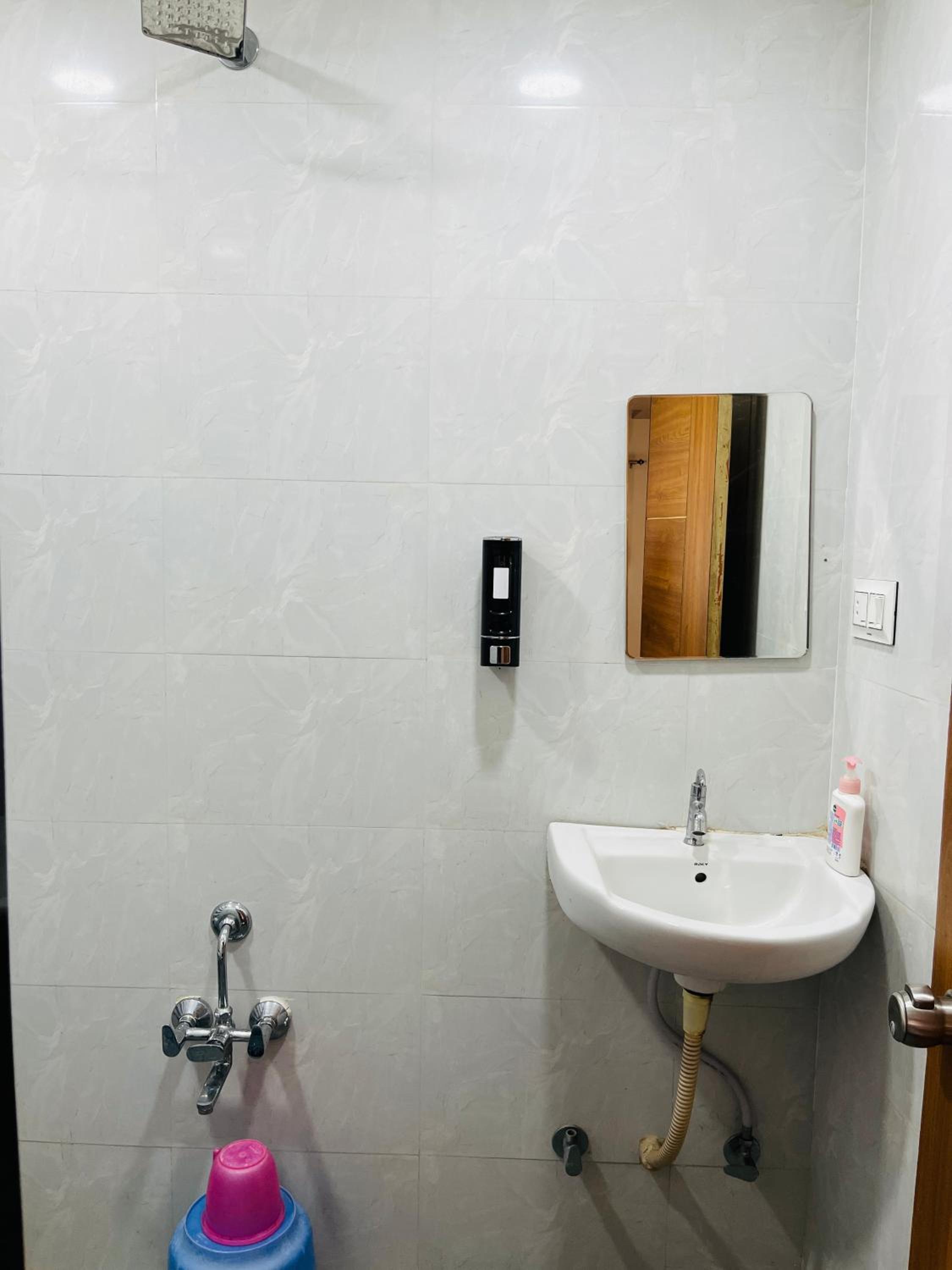 Family Room With Private Bathroom photo 2